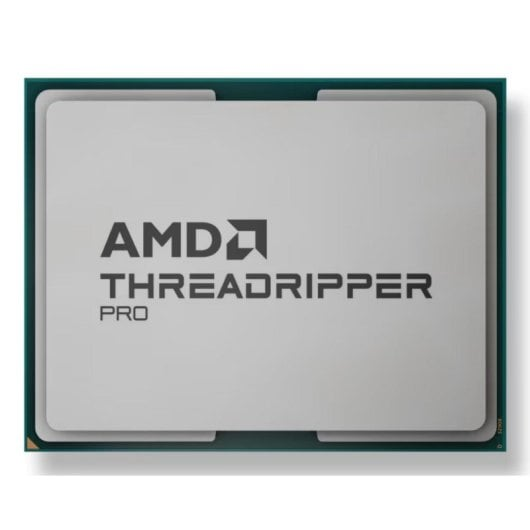Un processore AMD Threadripper PRO con coperchio argentato su sfondo bianco.