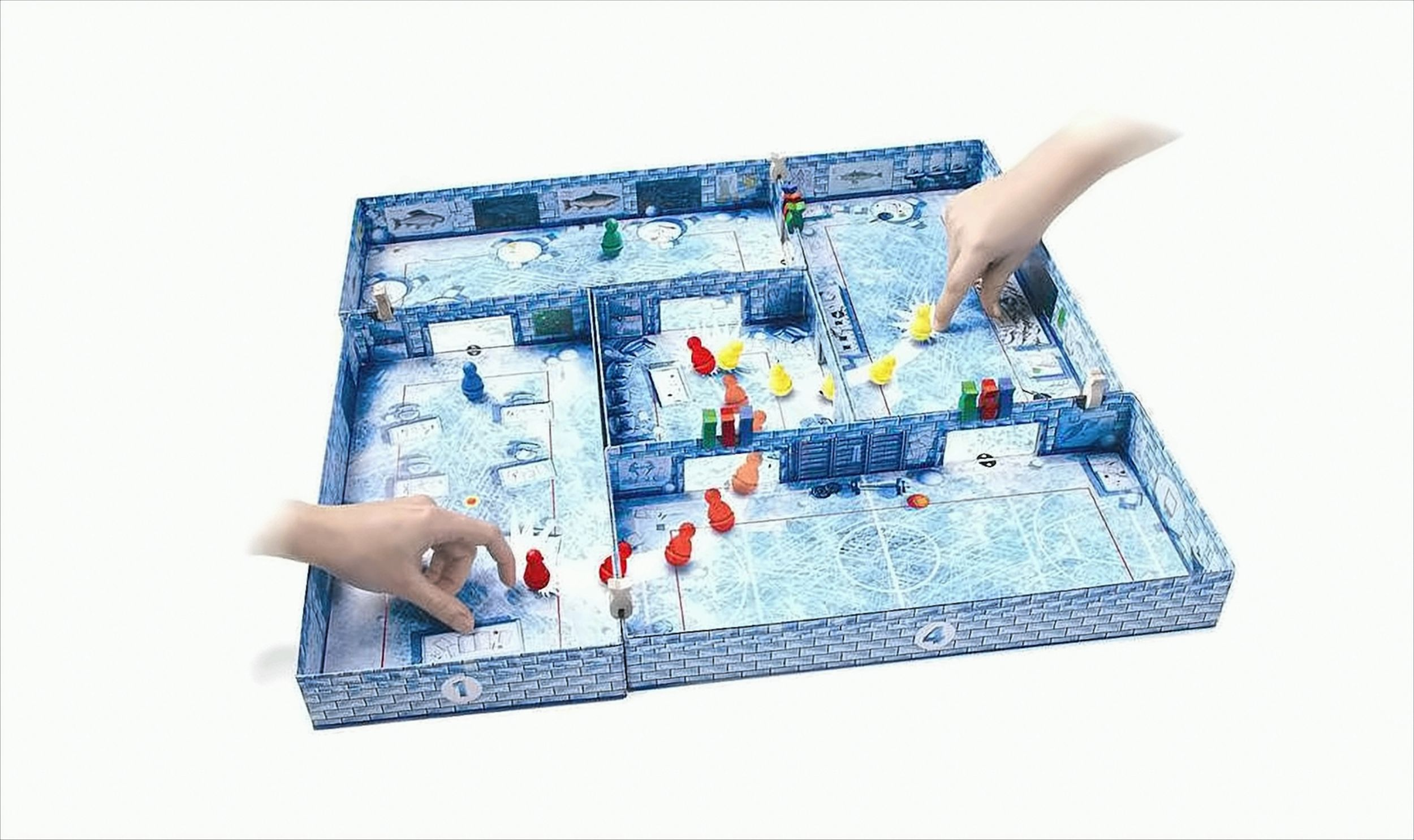 Hände bewegen bunte Spielfiguren auf einem 3D-Labyrinth-Brettspiel im Eis-Design.