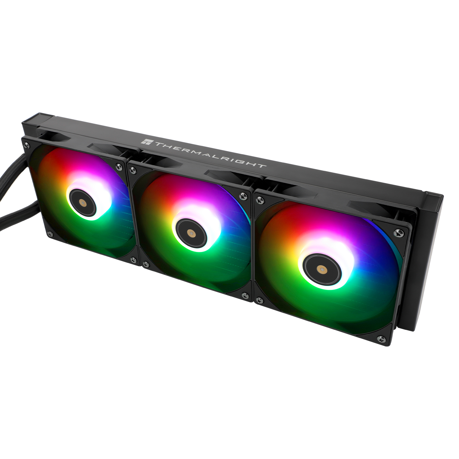 Un refrigerador líquido para PC Thermalright negro con tres ventiladores e iluminación RGB vibrante.