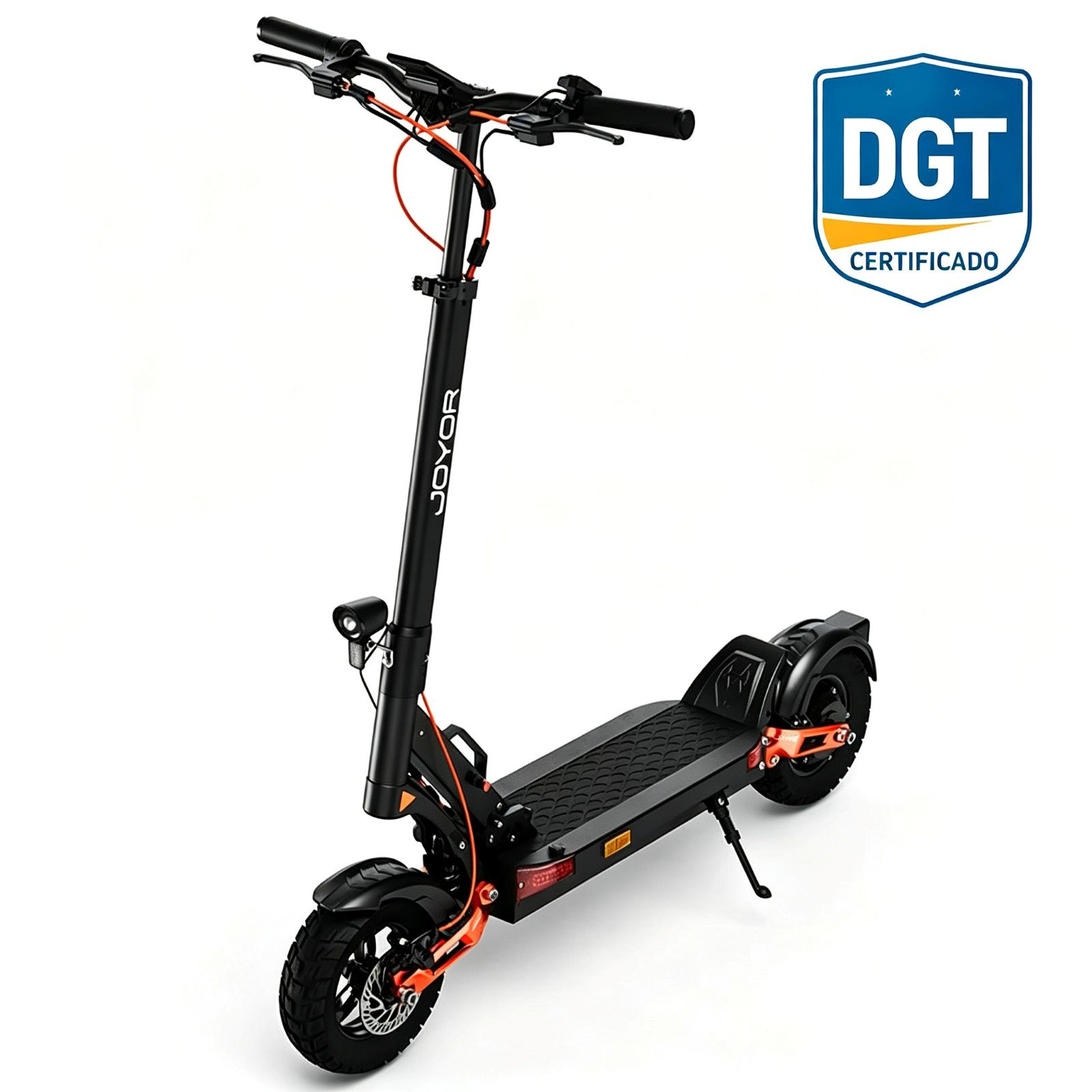 Patinete eléctrico negro con detalles naranjas sobre fondo blanco, con un emblema de certificado DGT.