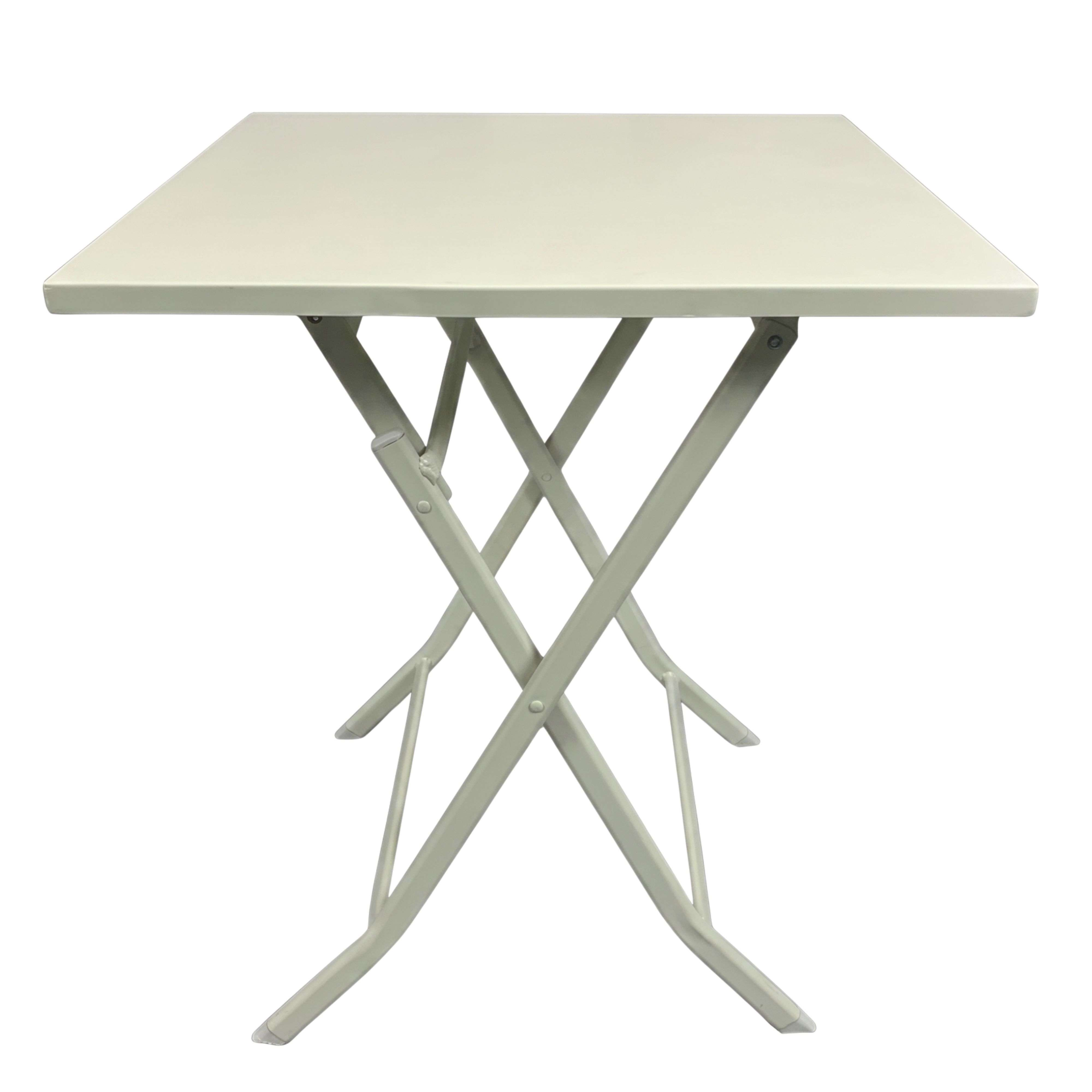 Una mesa plegable blanca con tablero cuadrado y patas de metal cruzadas sobre fondo blanco.