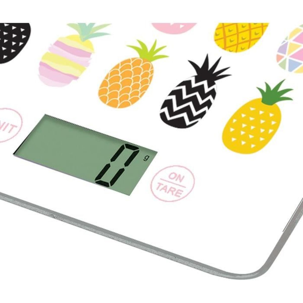 Una bilancia da cucina bianca decorata con ananas colorati e un display digitale che mostra zero grammi.
