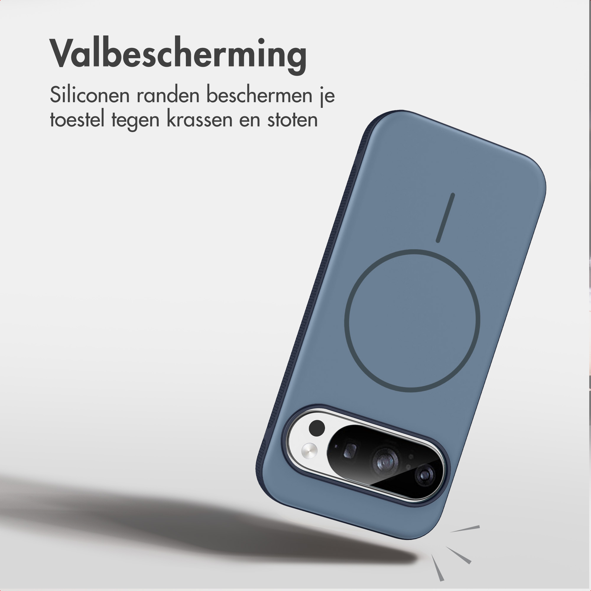 Blauwe smartphonehoes met cirkelvormig MagSafe-icoon op de achterkant en camera-uitsparing.