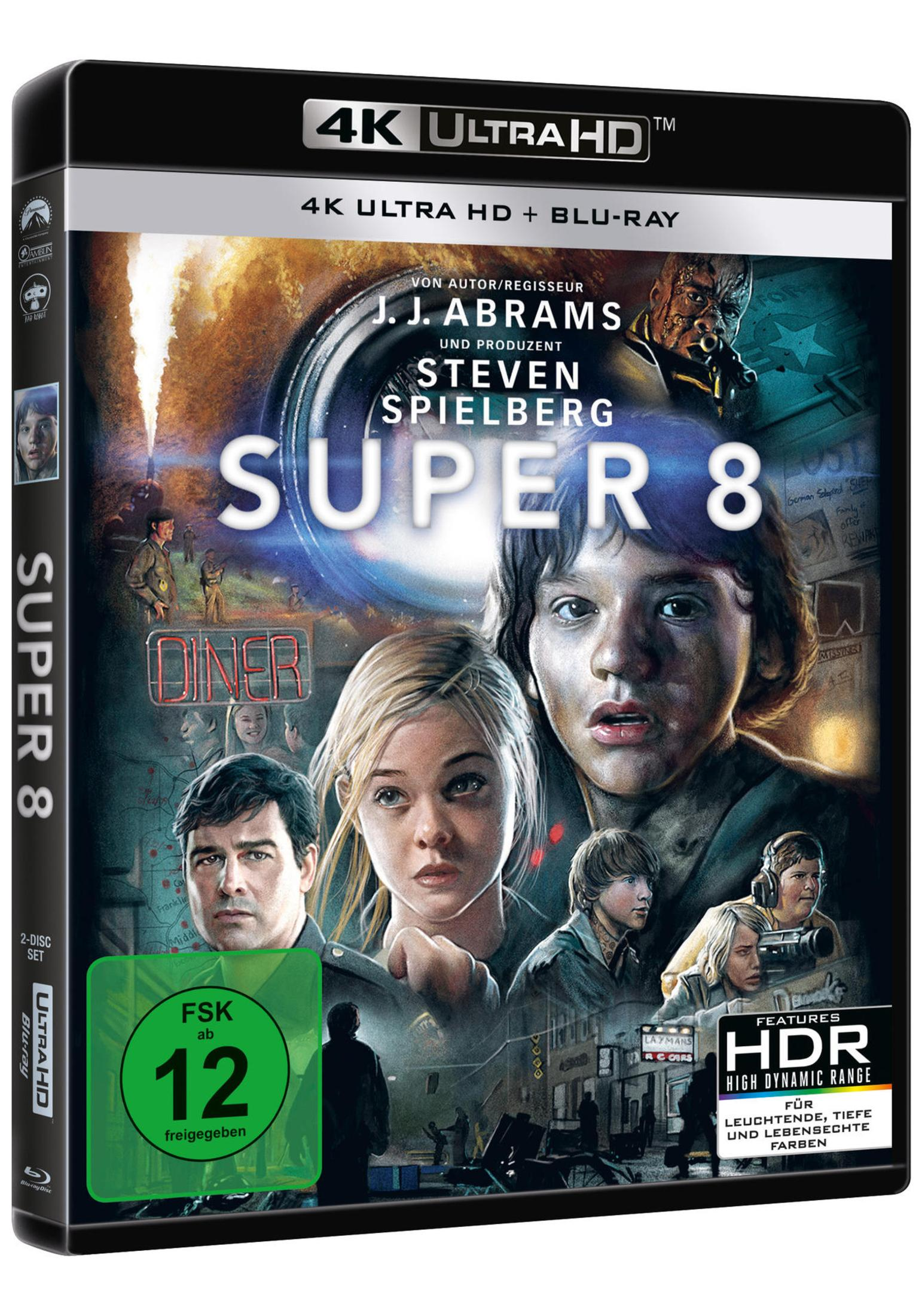 Super 8 4K Ultra HD Blu-ray Cover mit Hauptdarstellern und Film-Szenen.