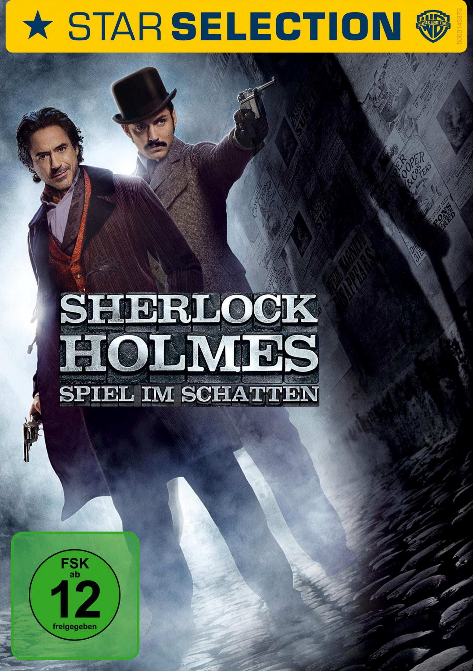 Sherlock Holmes und Dr. Watson mit Hüten und Pistolen vor einer dunklen Wand mit Zeitungsausschnitten.