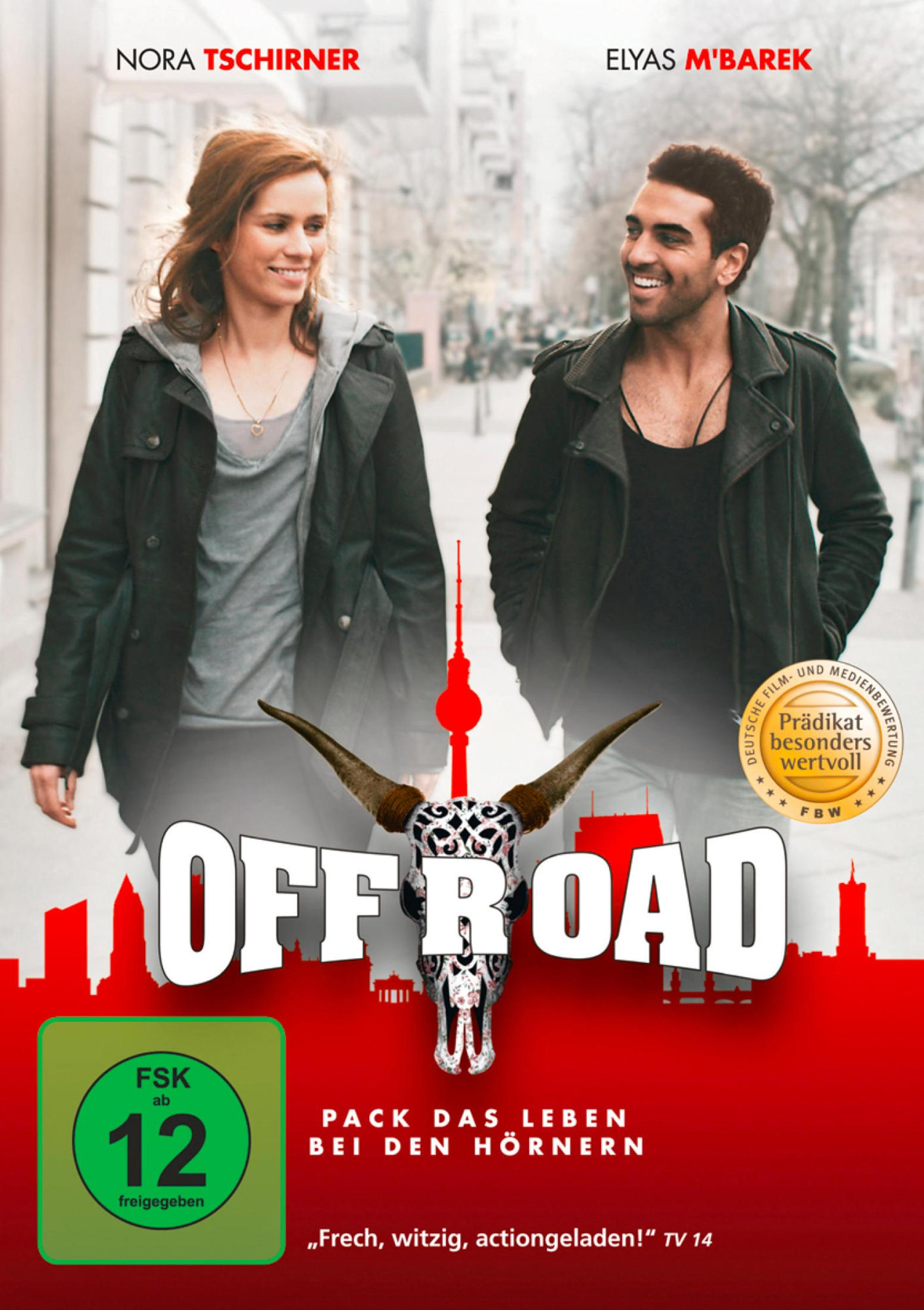 Filmplakat von Off Road mit Nora Tschirner und Elyas M'Barek, einem Tierkopf mit Hörnern und dem Fernsehturm in Rot.