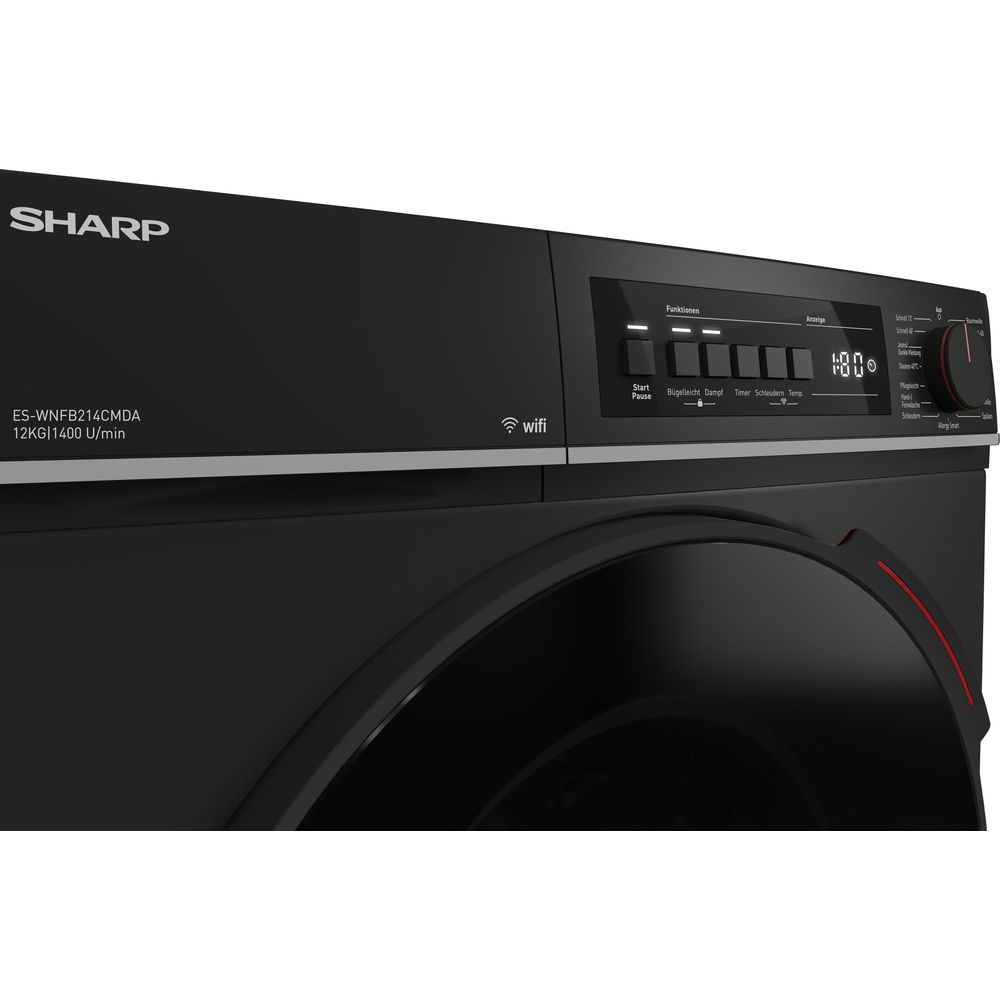 Gros plan sur le panneau de commande d'un lave-linge noir Sharp avec écran numérique et boutons.