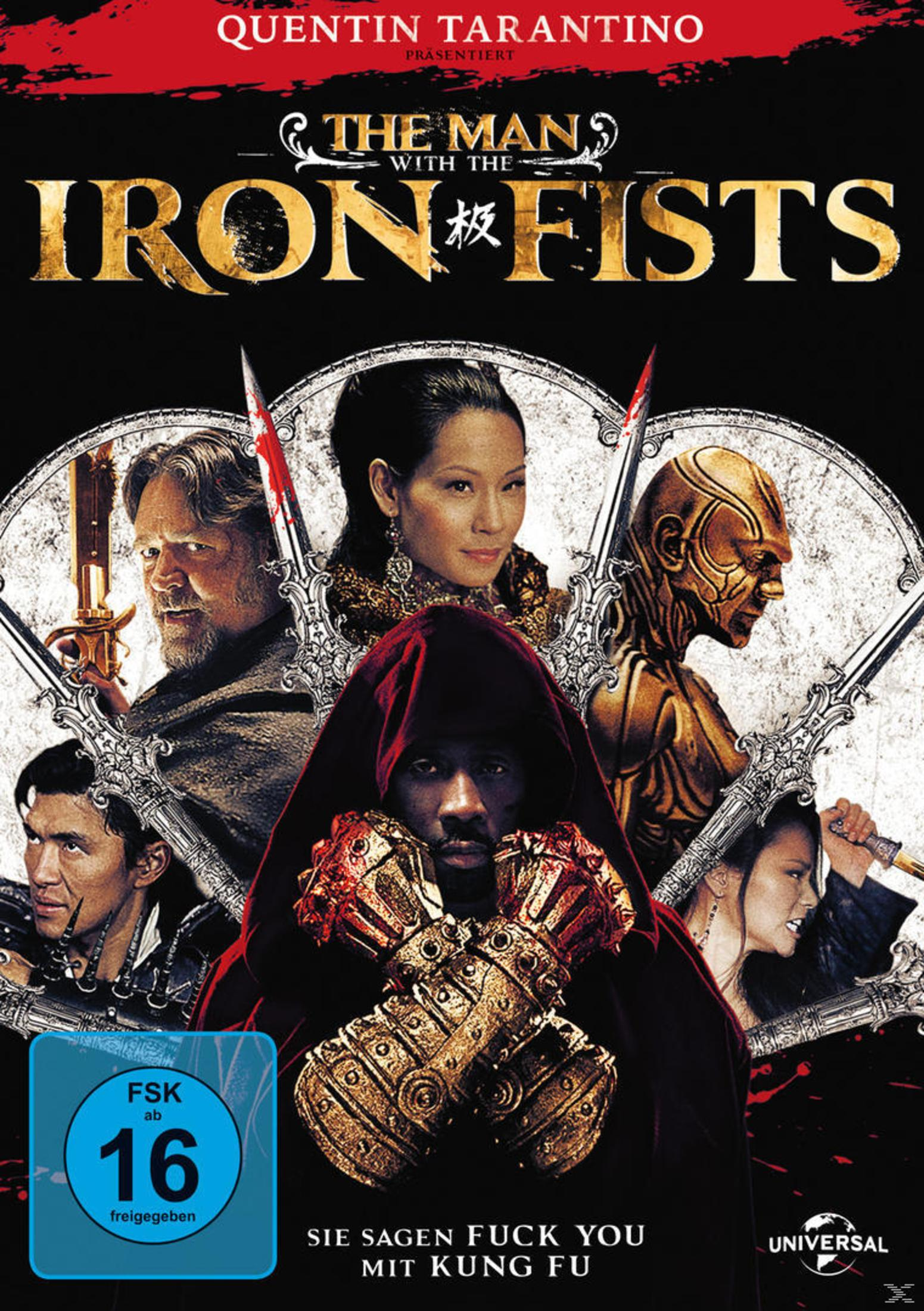 Filmposter von The Man with the Iron Fists mit Charakteren und großem goldenem Faustschmuck im Vordergrund.