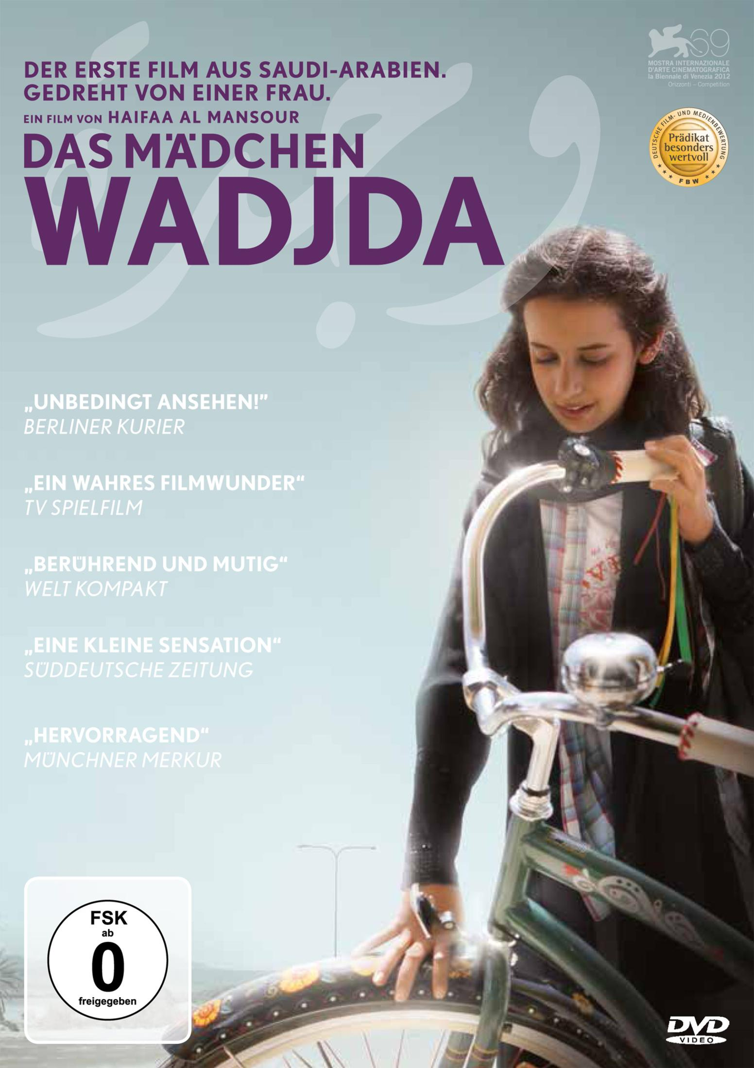 DVD-Cover für Der erste Film aus Saudi-Arabien: Das Mädchen Wadjda mit einem Mädchen und einem Fahrrad.