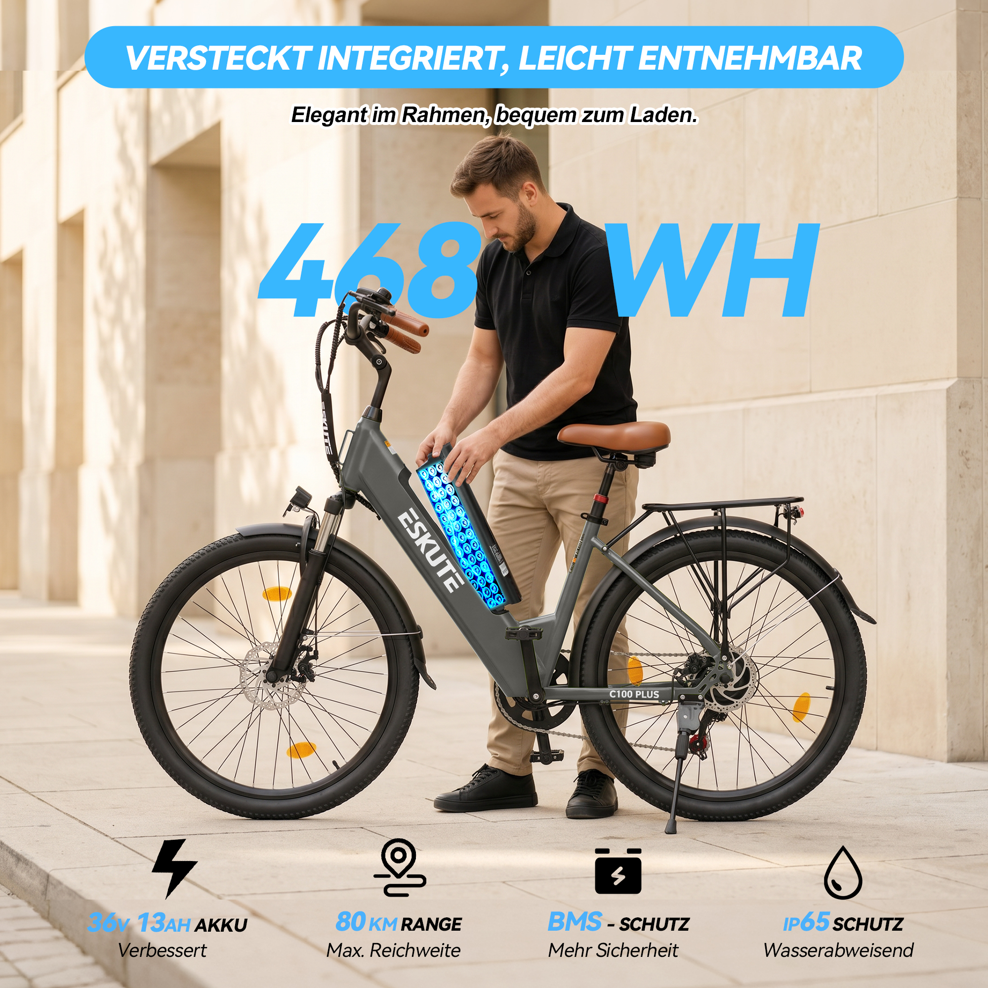 Ein Mann entnimmt den integrierten blauen Akku aus einem grauen Eskute C100 Plus E-Bike.