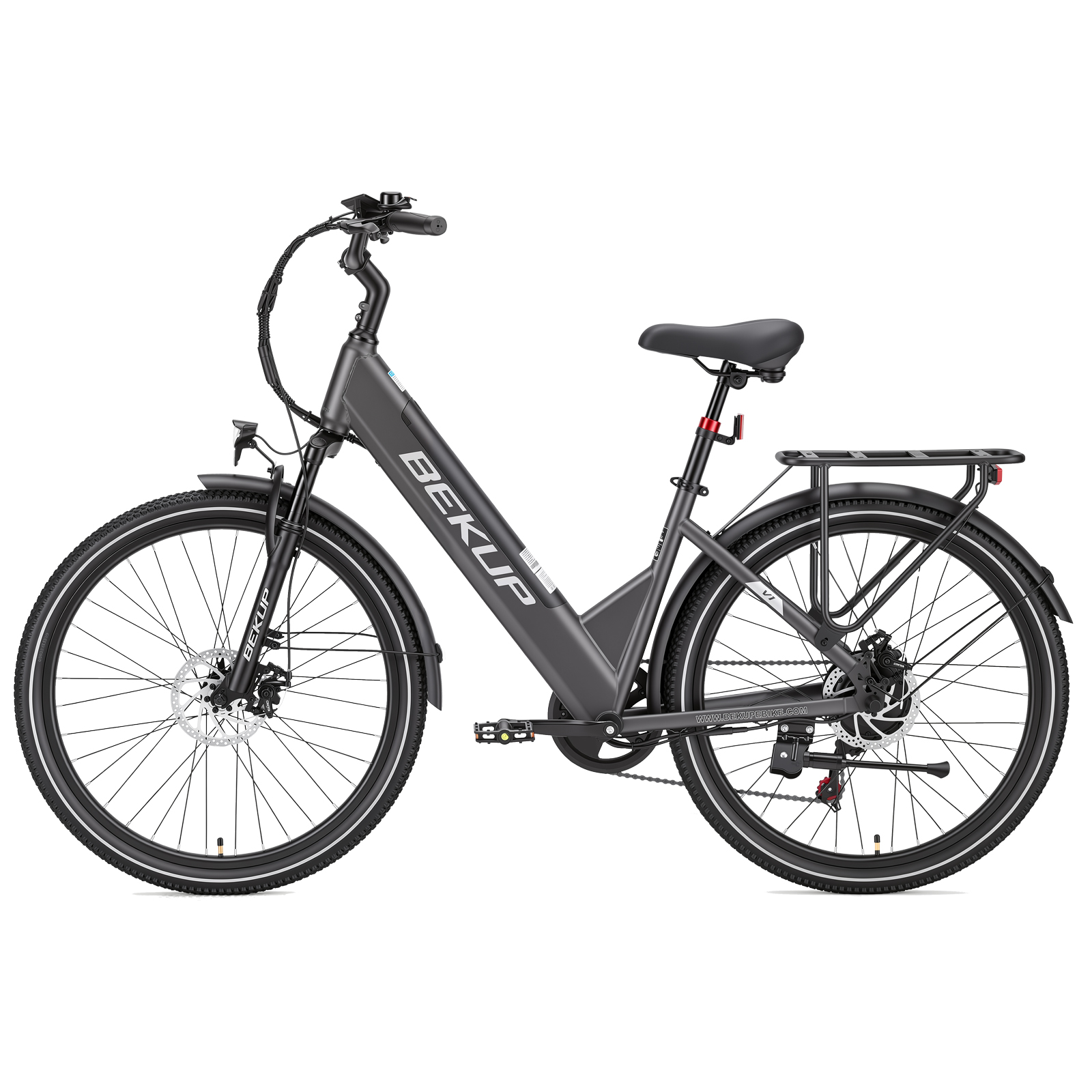 Ein graues Bekup E-Bike mit Gepäckträger, Schutzblechen und Scheibenbremsen vor weißem Hintergrund.