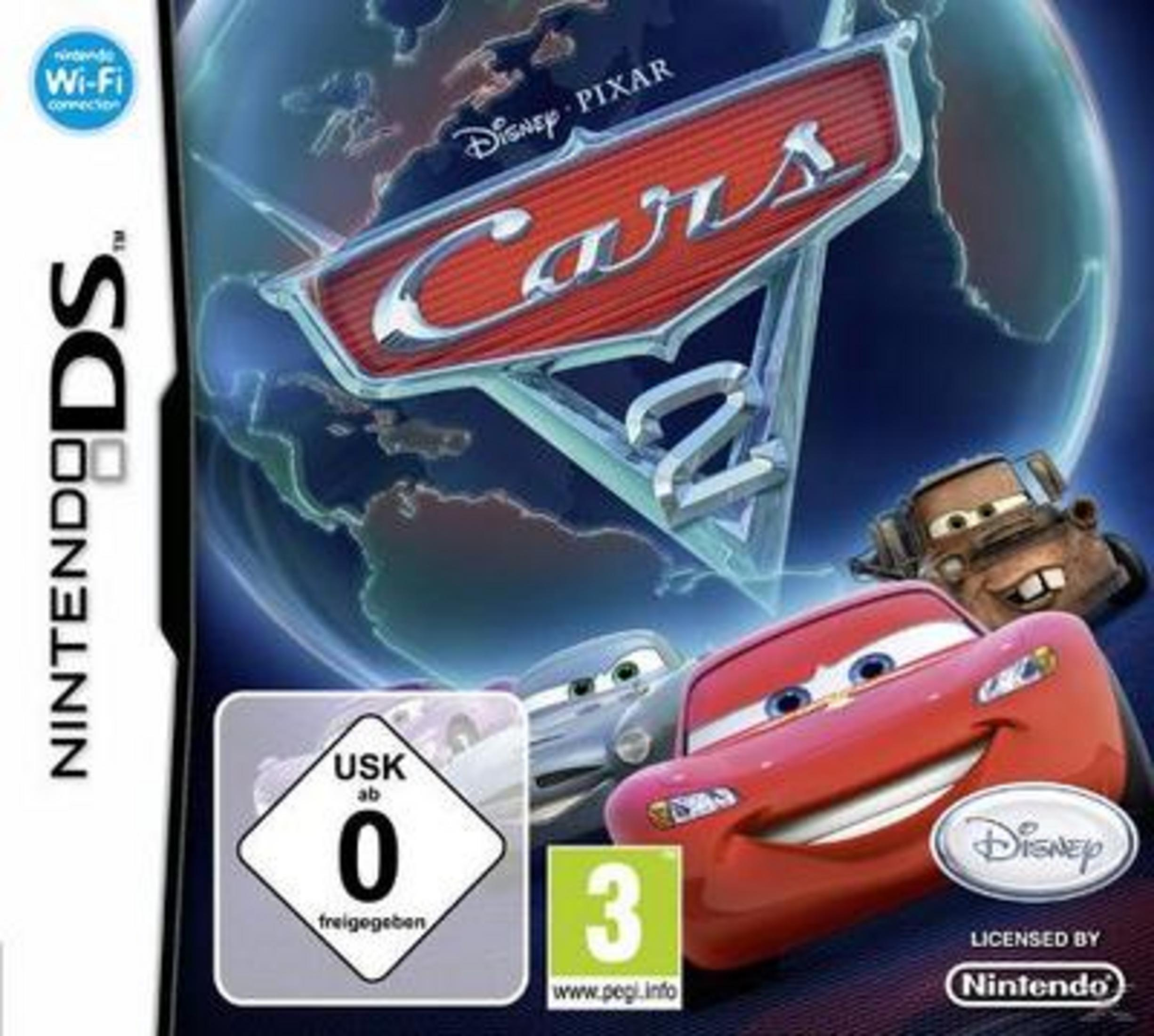 Cars 2 Nintendo DS Spielcover mit Lightning McQueen, Mater und Holley Shiftwell vor einem Globus.