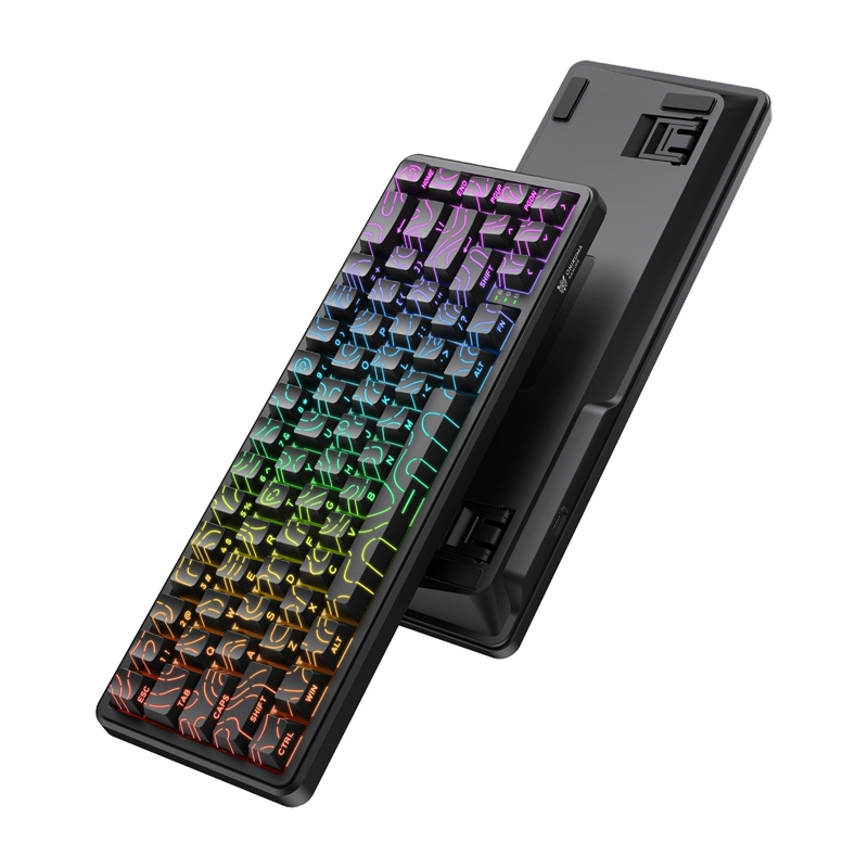 Una tastiera da gioco meccanica nera con illuminazione RGB e tasti personalizzati su sfondo neutro.