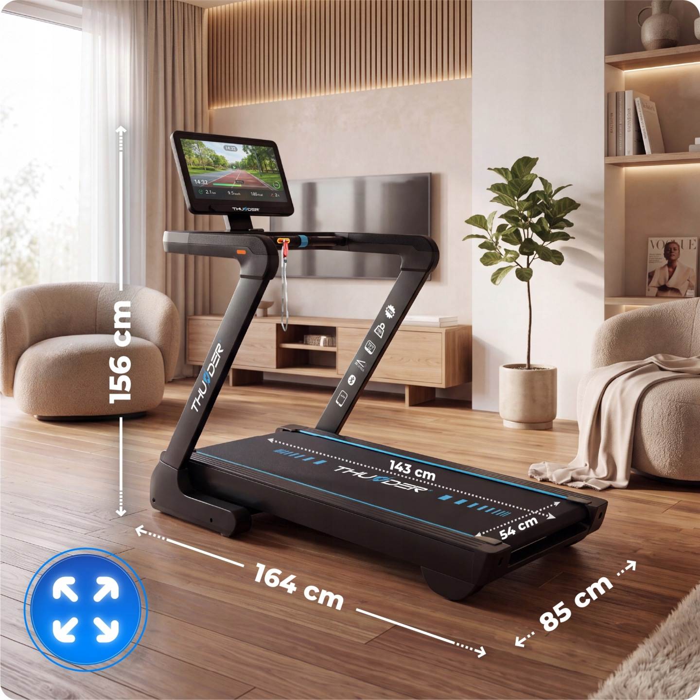 Ein schwarzes Laufband in einem modernen Wohnzimmer mit Maßangaben.