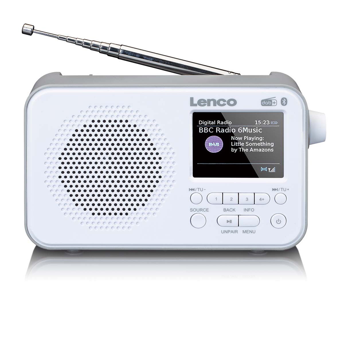 Une radio numérique blanche Lenco avec antenne télescopique, écran LCD et boutons de commande ronds.