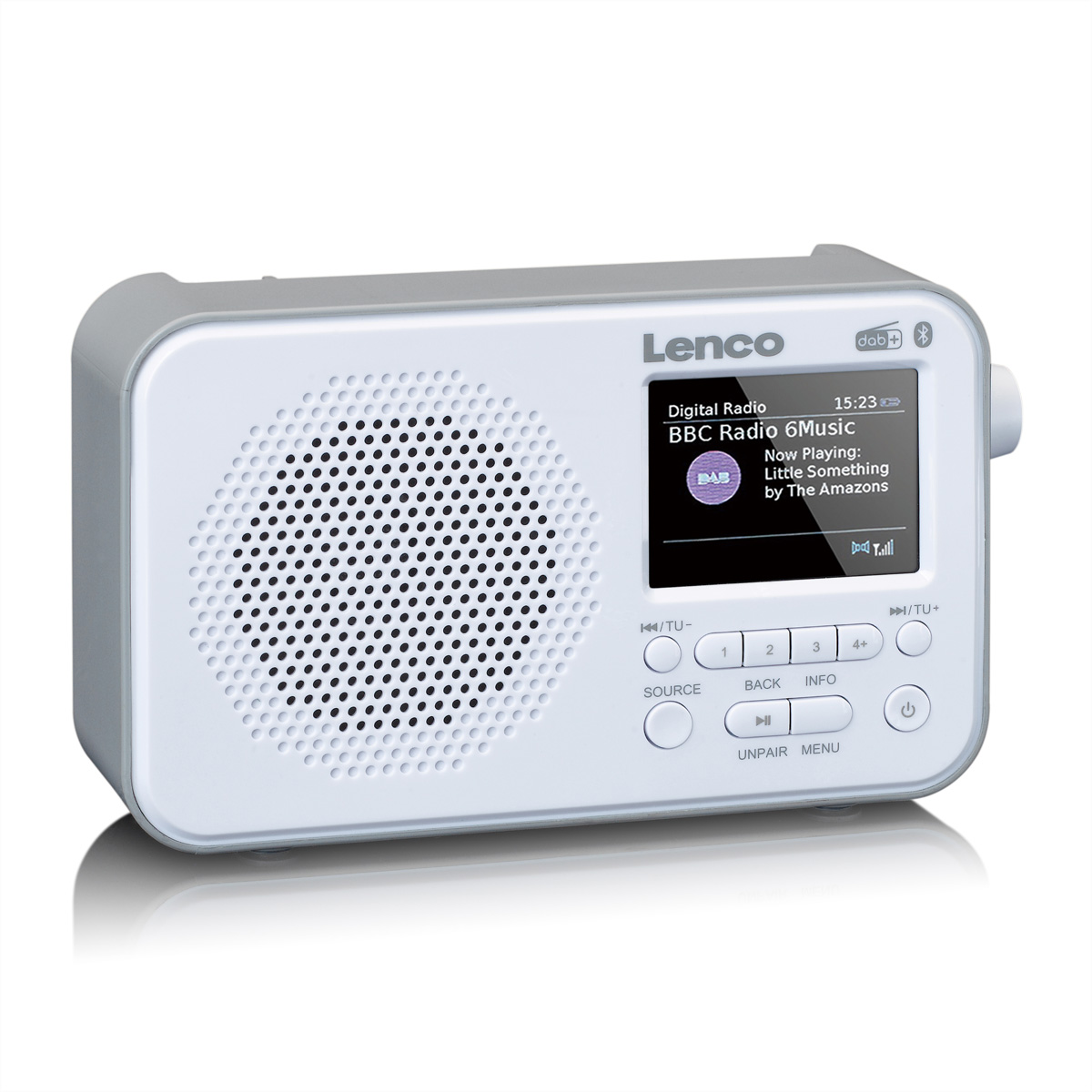Une radio numérique blanche Lenco avec écran, haut-parleur et boutons de commande sur fond blanc.