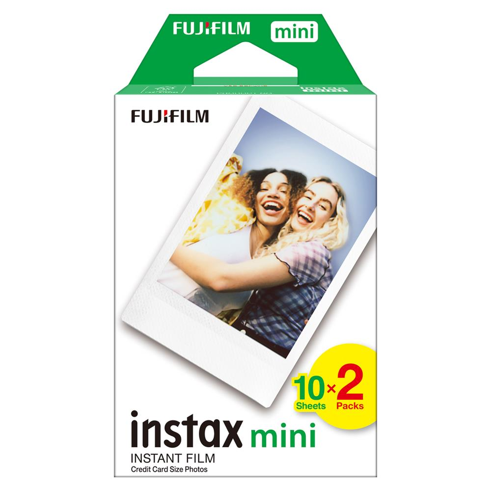 Örnek fotoğrafta gülen iki kadının yer aldığı Fujifilm Instax Mini anlık film ambalajı.