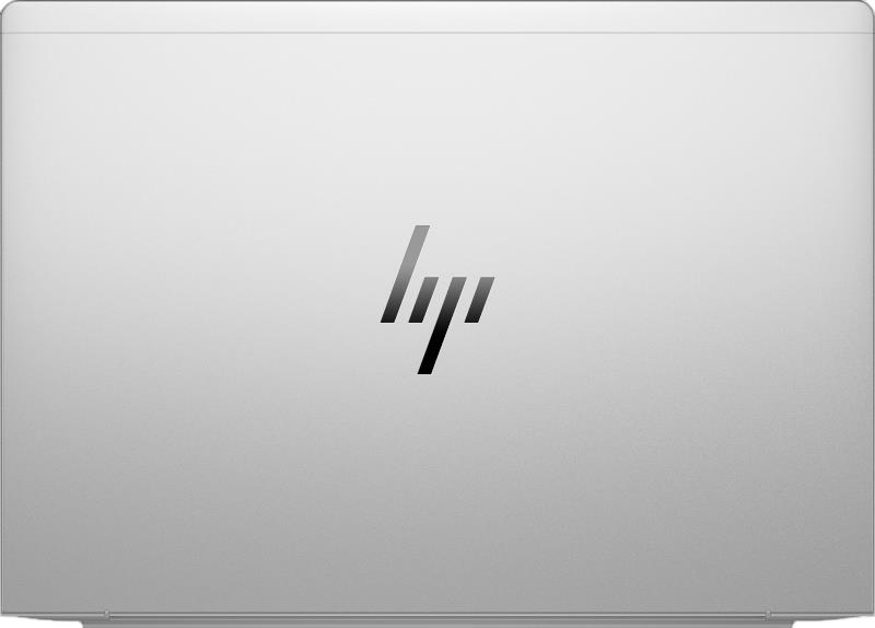Kapalı gümüş renkli HP dizüstü bilgisayar, temiz metal yüzey üzerinde ortada parlayan HP logosunu gösteriyor.