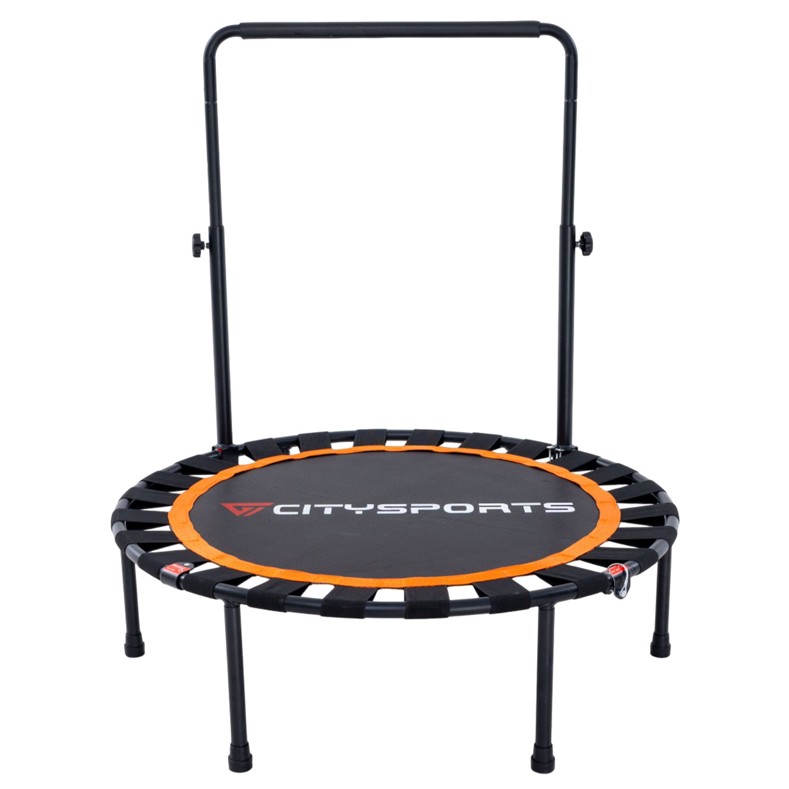 Un mini trampolino nero con bordo arancione e un alto manubrio di sicurezza su sfondo bianco.