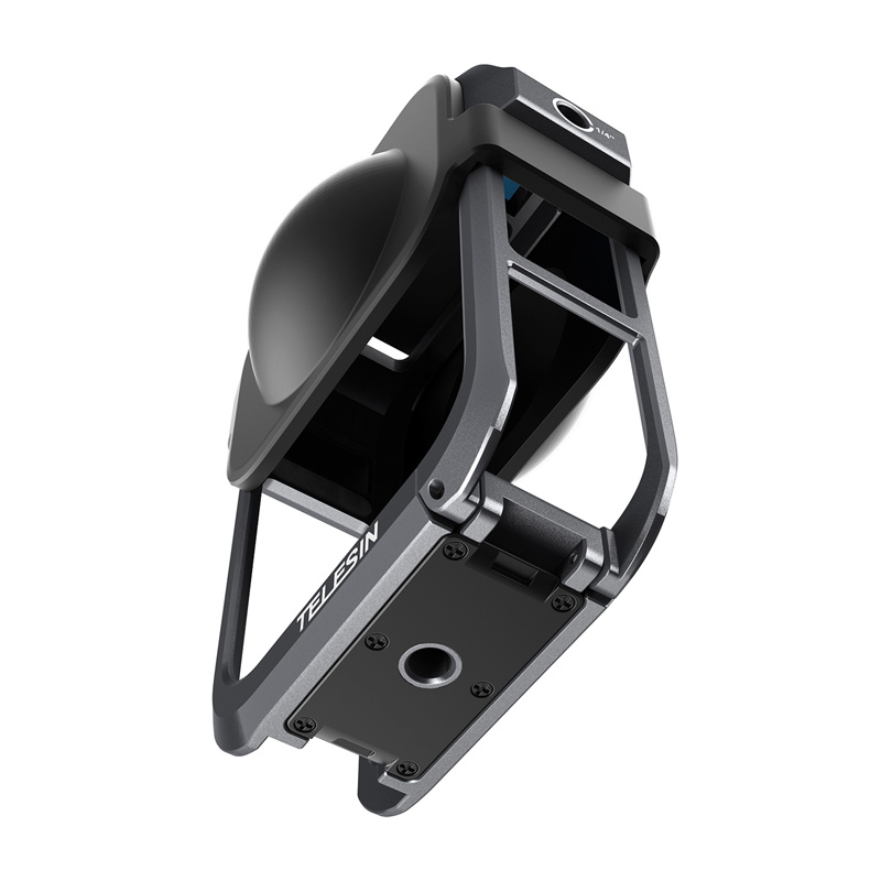 Custodia protettiva nera per action cam Telesin con telaio in metallo su sfondo bianco.