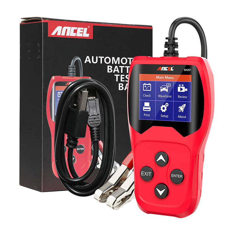 Tester per batterie auto ANCEL rosso con schermo e pulsanti, cavo USB nero, pinze e scatola del prodotto.