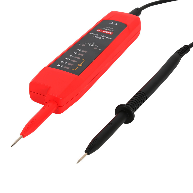 Un tester di tensione AC/DC UNI-T rosso e nero con due sonde su sfondo bianco.