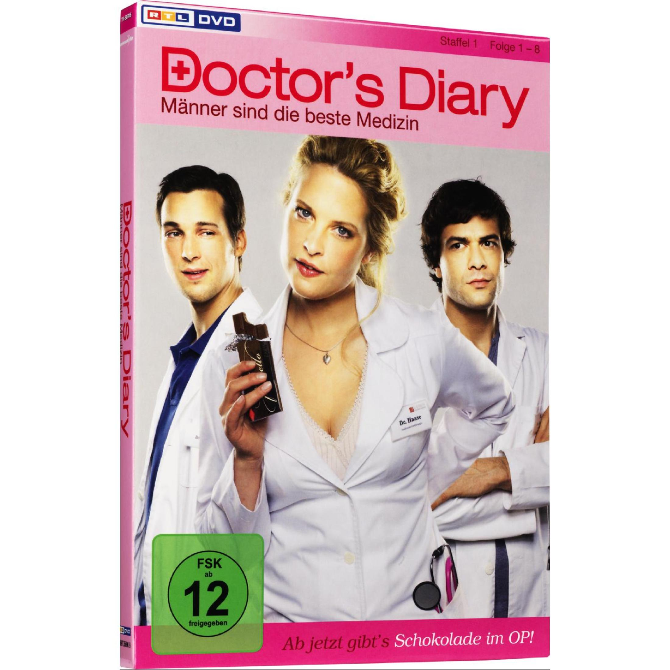 DVD-Cover von Doctor's Diary mit drei Ärzten vor rosa Hintergrund, die Hauptdarstellerin hält eine Schokoladentafel.