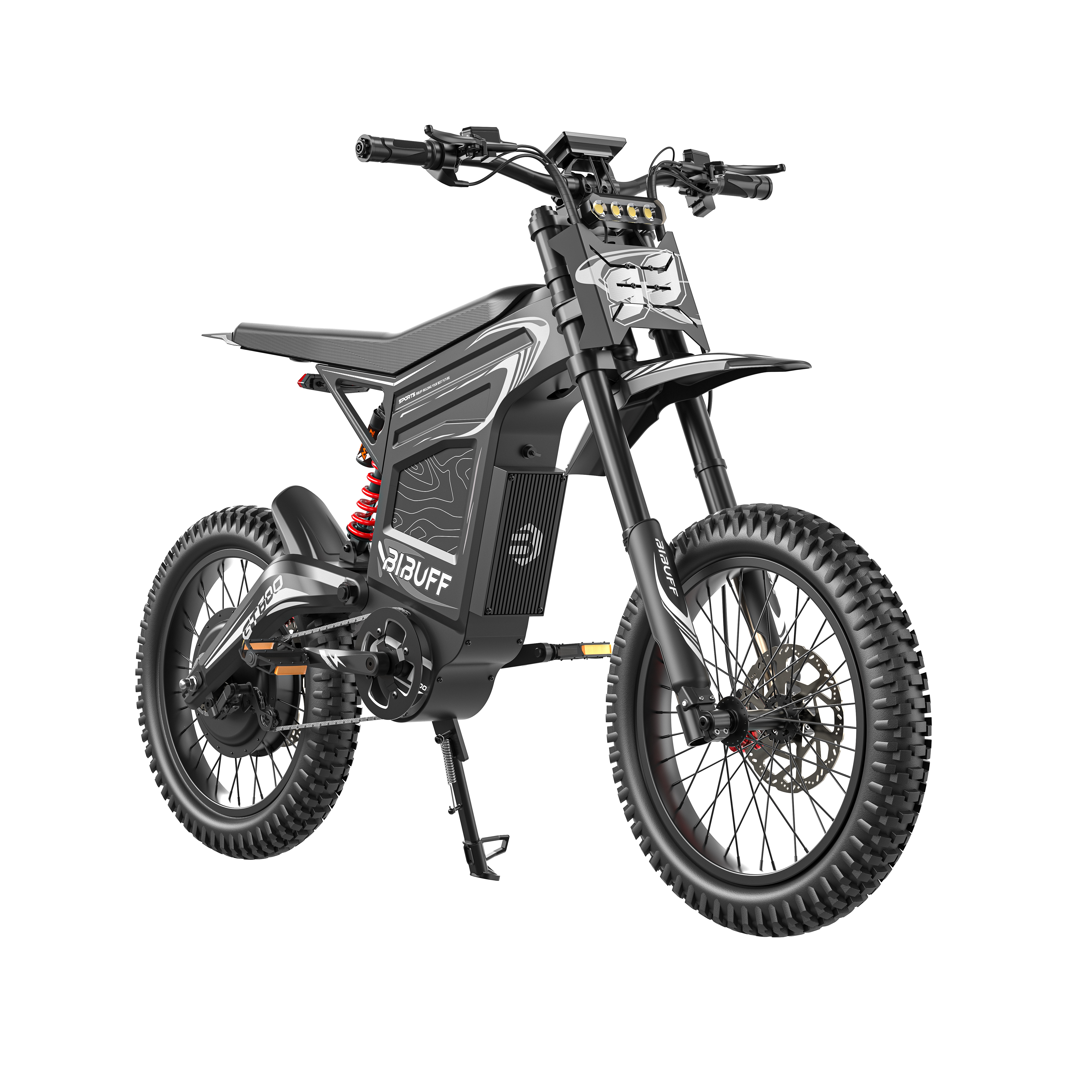 Una moto de cross eléctrica negra con neumáticos de tacos, amortiguador rojo y pata de cabra sobre fondo blanco.