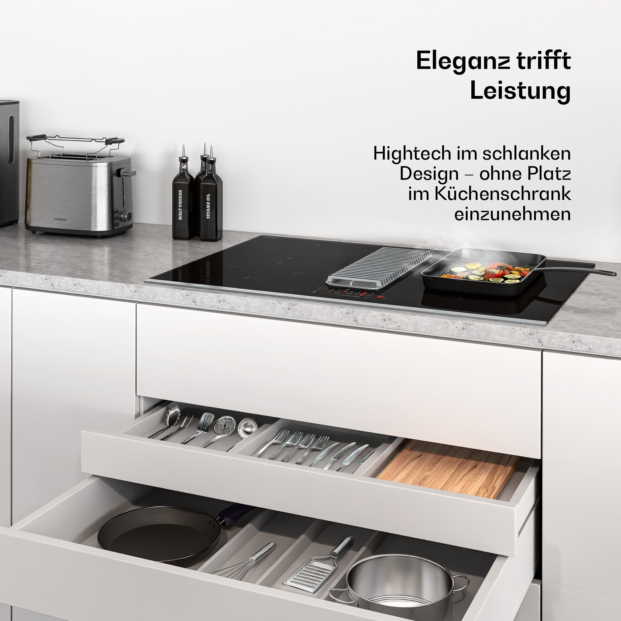Moderne Küche mit Induktionskochfeld, offenem Besteckkasten und Pfanne mit Gemüse, begleitet von deutschem Werbetext.