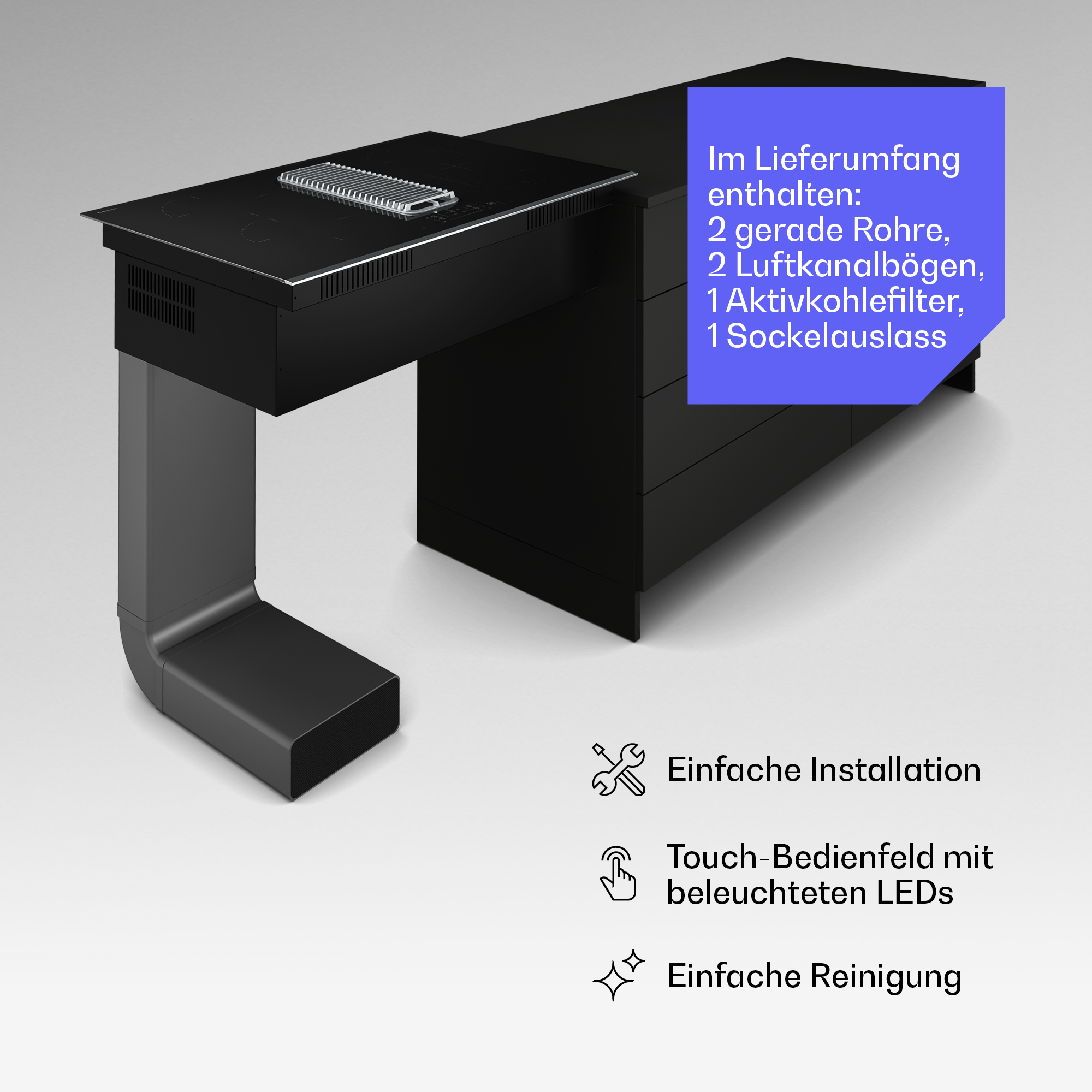 Schwarzes Induktionskochfeld mit integrierter Dunstabzugshaube und Zubehör auf weißem Hintergrund.