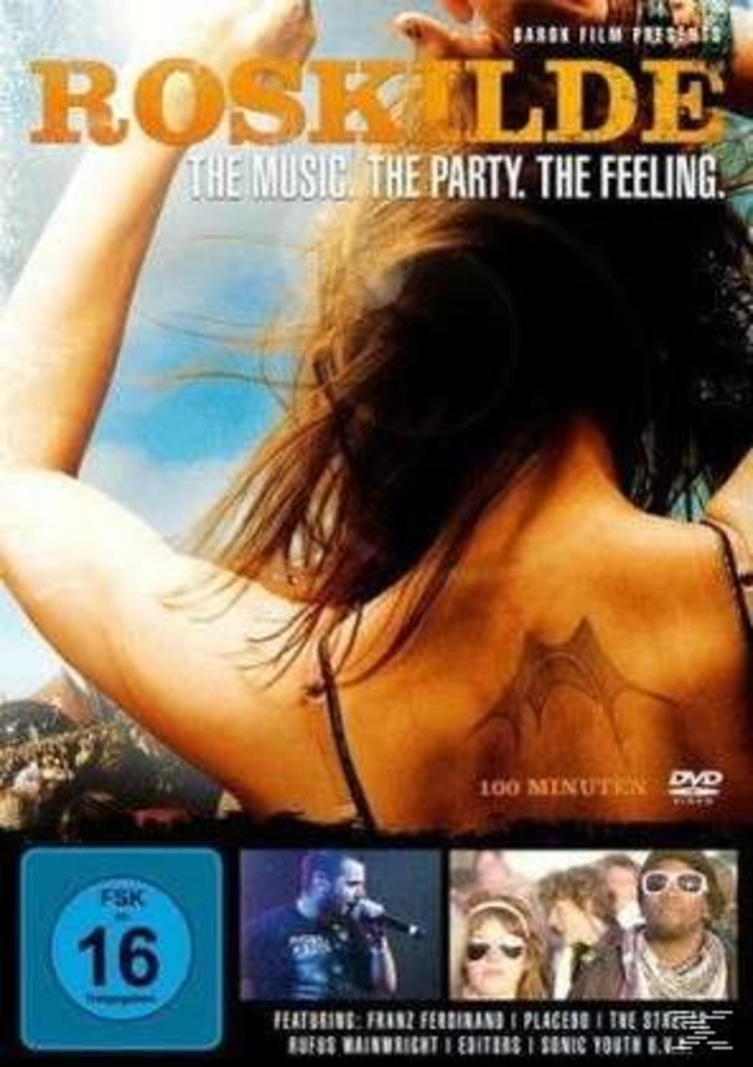 DVD-Cover von Roskilde mit einer tanzenden Frau von hinten, FSK-16-Logo und kleineren Szenenbildern unten.