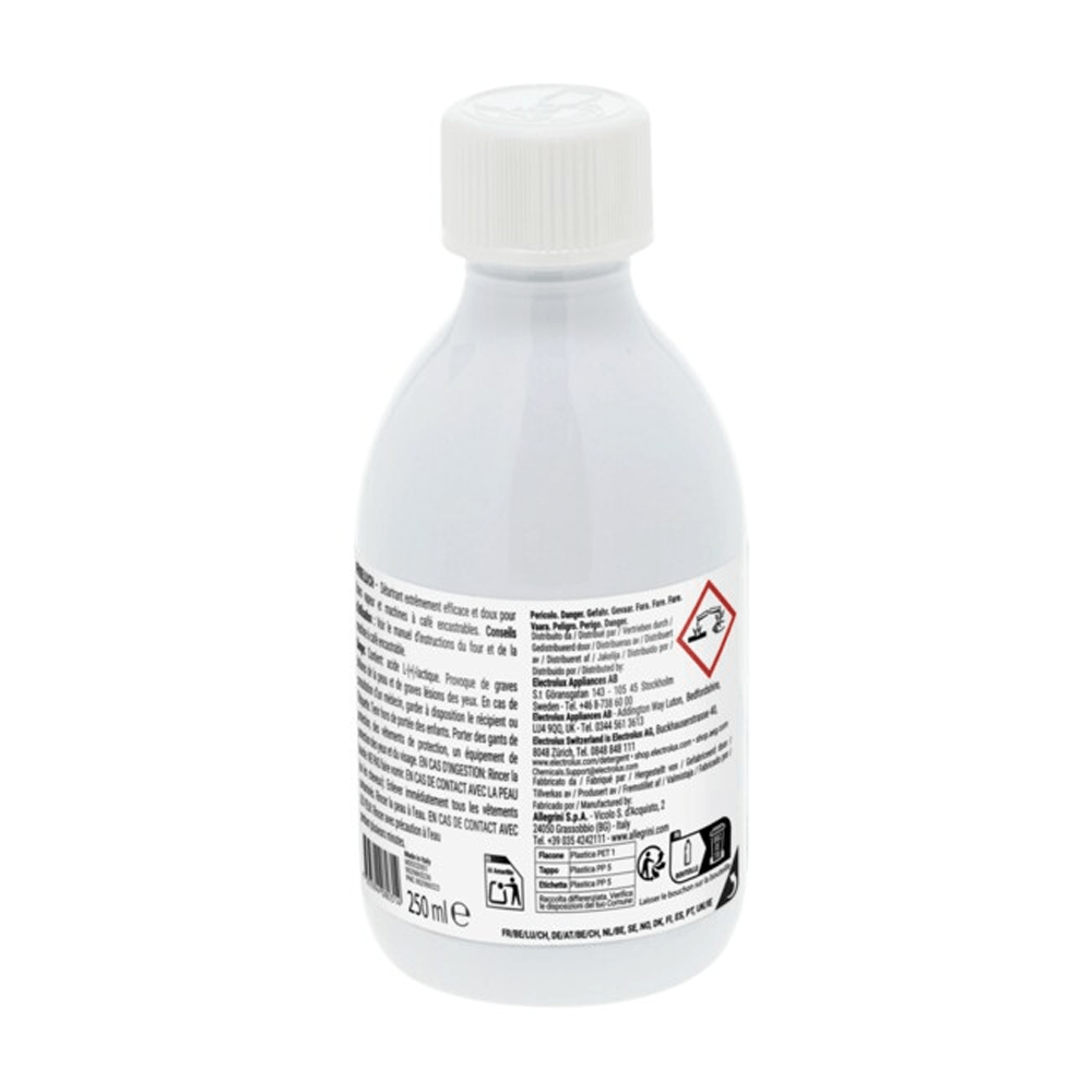 Eine kleine weiße Kunststoffflasche mit Etikett und weißem Verschlusskappe auf hellem Hintergrund.