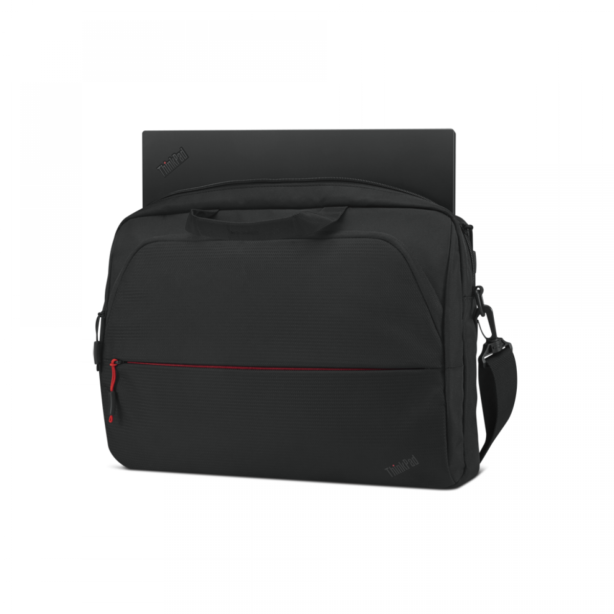 Kırmızı fermuarlı siyah laptop çantası ve içinde bir laptop.