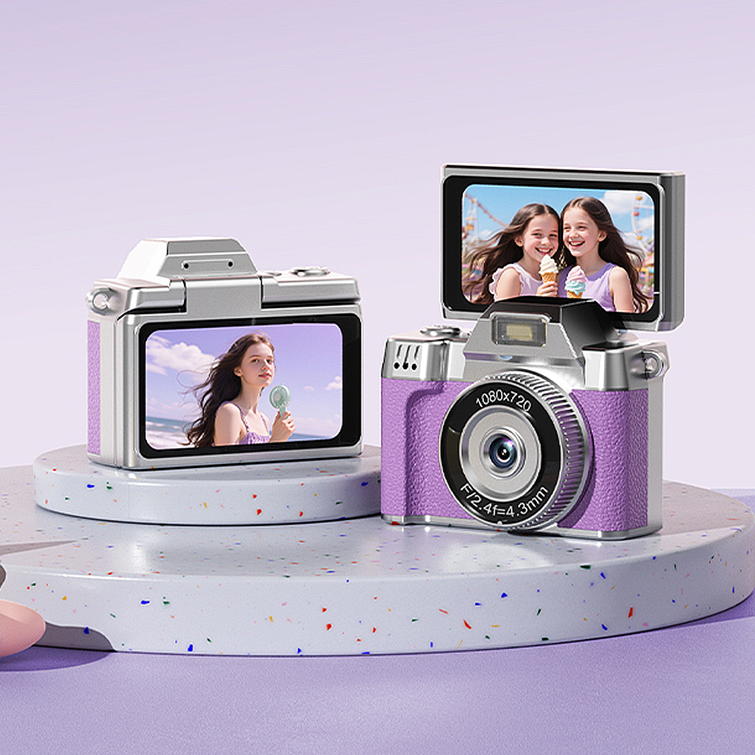 Dos cámaras digitales infantiles plateadas y moradas muestran fotos de niños en sus pantallas con fondo morado.