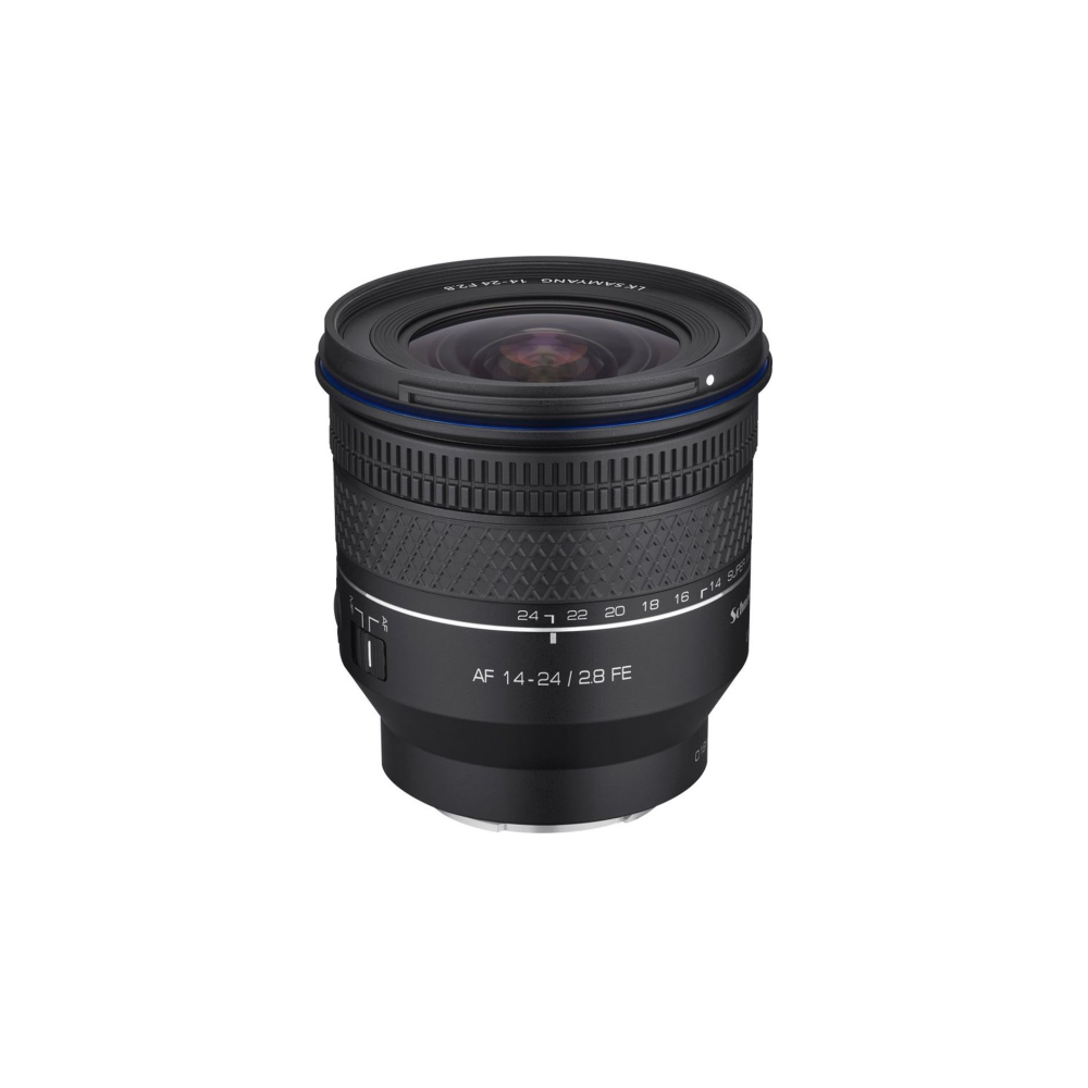 Obiettivo fotografico grandangolare nero AF 14-24mm f/2.8 FE su sfondo bianco.
