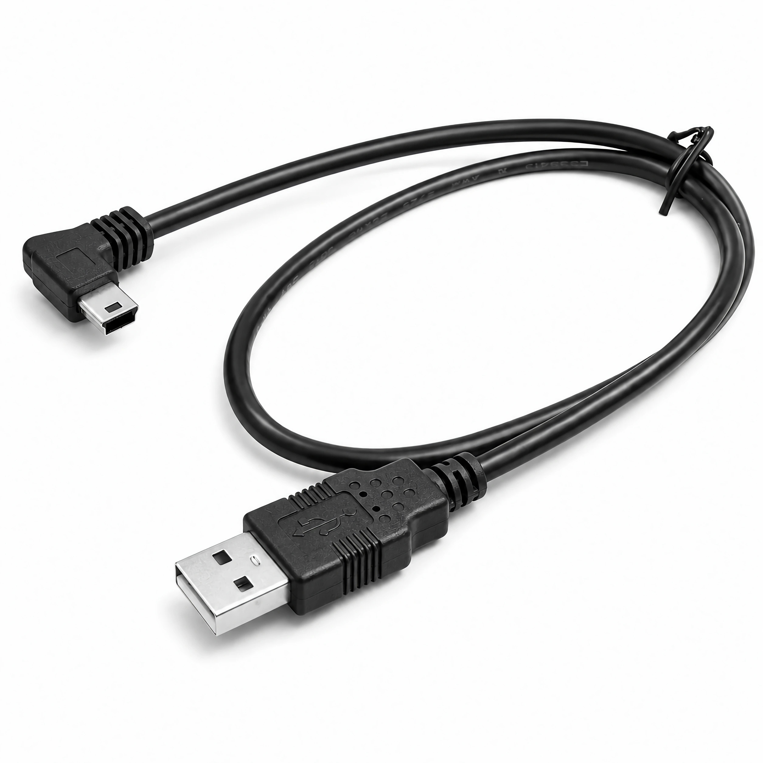 Ein schwarzes USB-Kabel mit rechtem Winkel und Standard-USB-A-Stecker auf weißem Hintergrund.