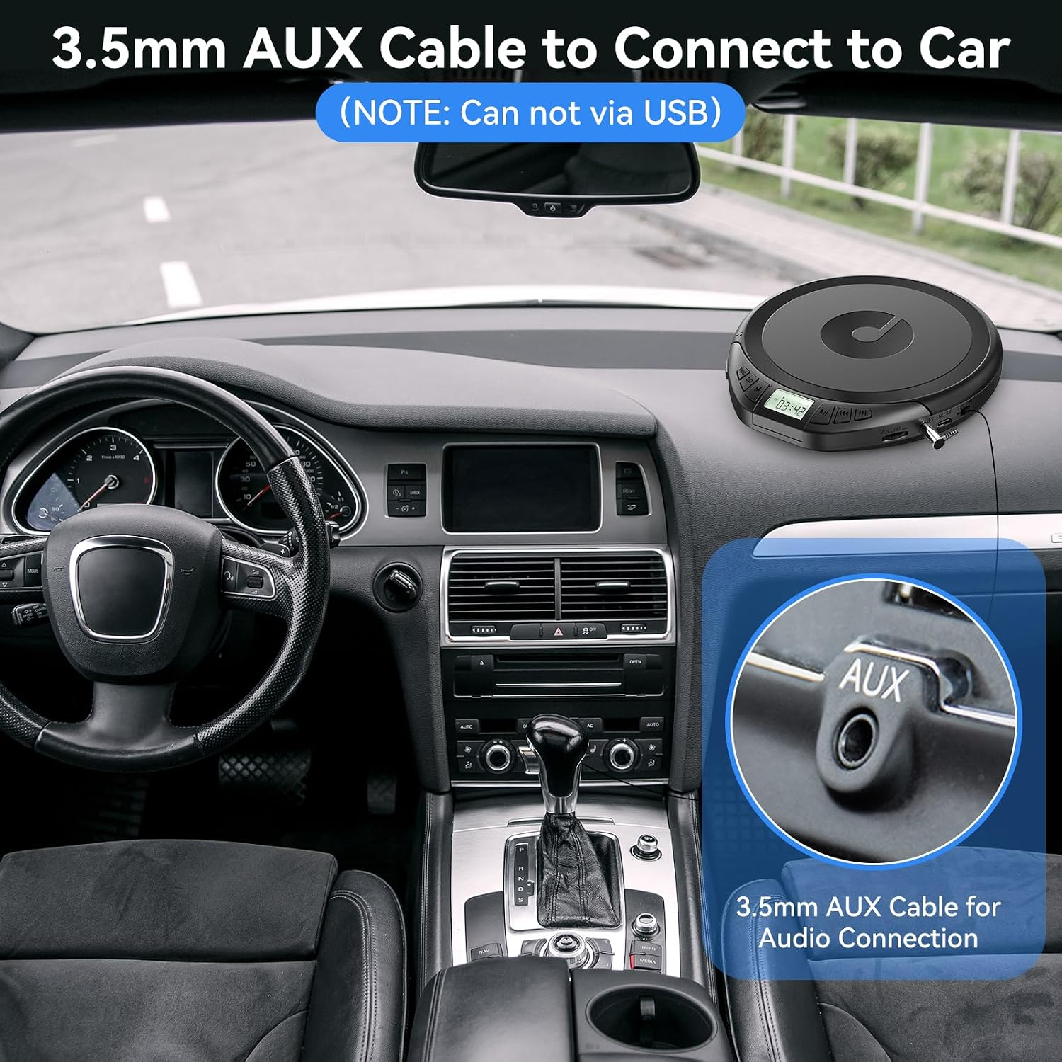 Ein Autoinnenraum zeigt ein Audiogerät auf dem Armaturenbrett und einen Zoom auf den 3,5-mm-AUX-Anschluss.