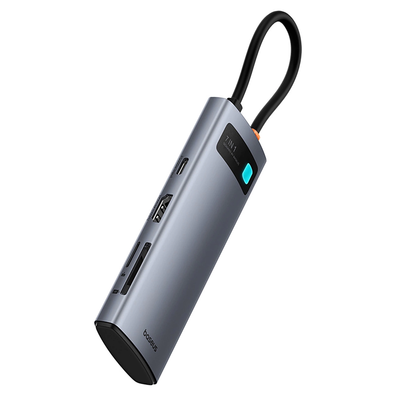 Un hub USB-C grigio 7 in 1 con cavo integrato e indicatore luminoso blu su sfondo bianco.