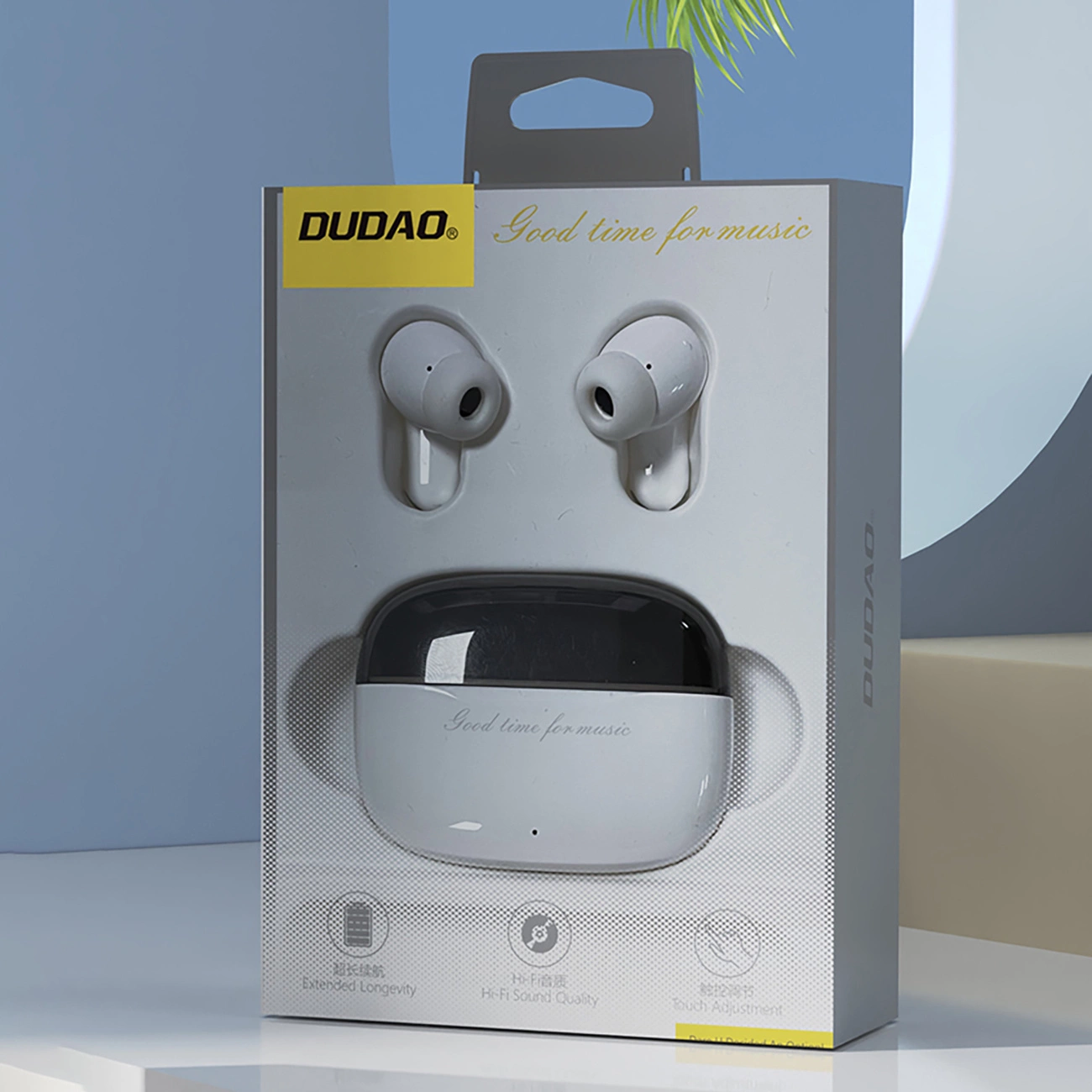 Auricolari Dudao in confezione con custodia di carica bianca, su sfondo blu.