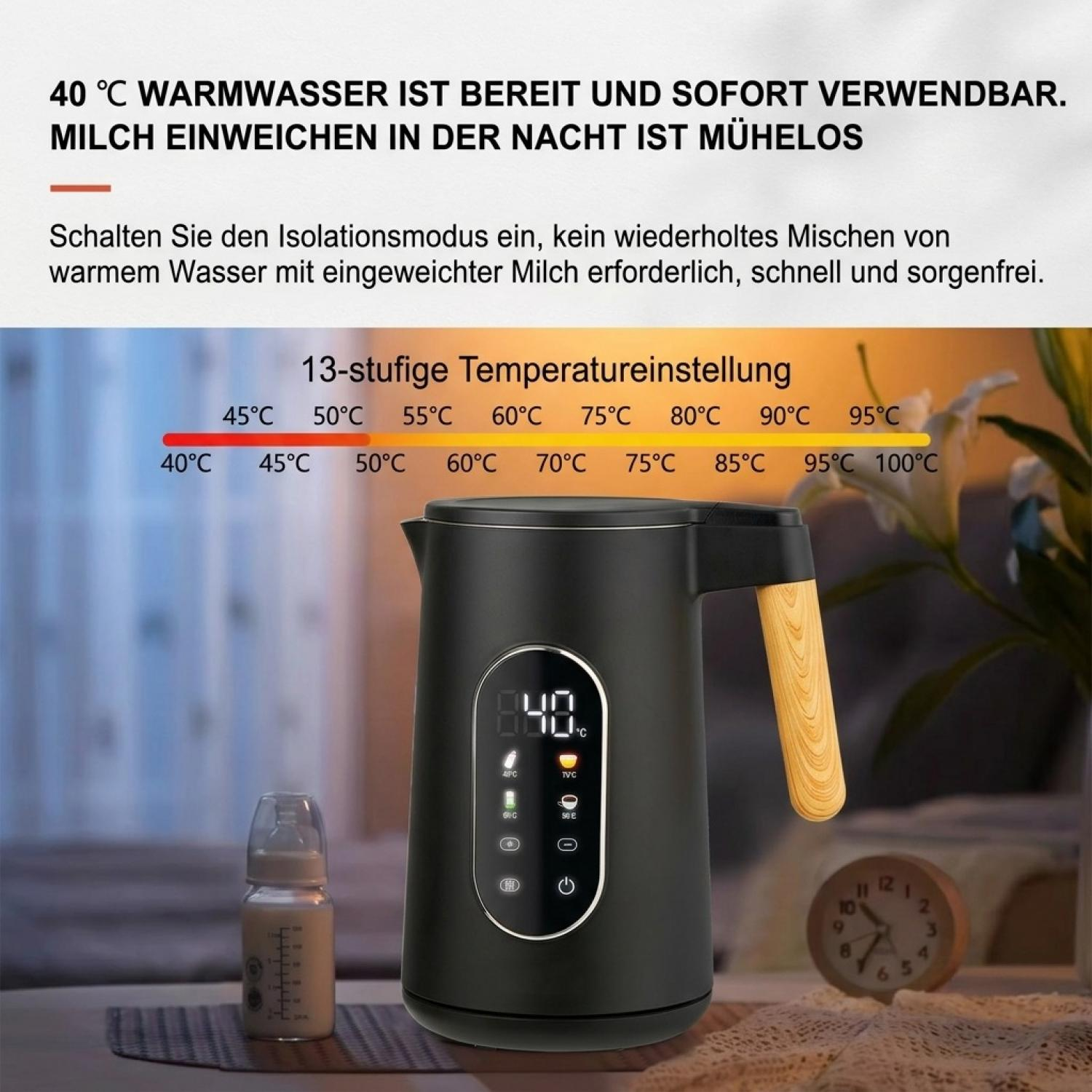 Ein schwarzer elektrischer Krug mit Holzgriff und Temperaturanzeige steht auf einem Tisch mit Babyflasche und Uhr.