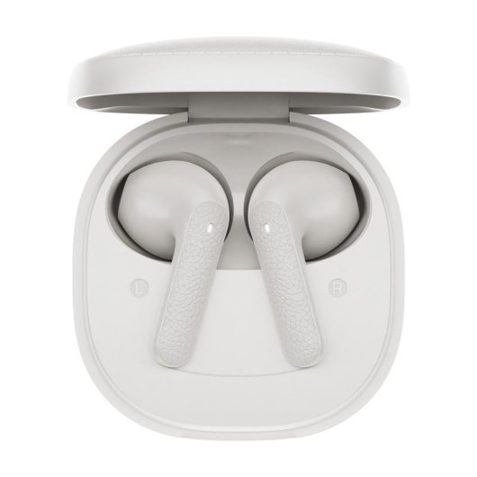 Auricolari wireless bianchi in una custodia di ricarica aperta.