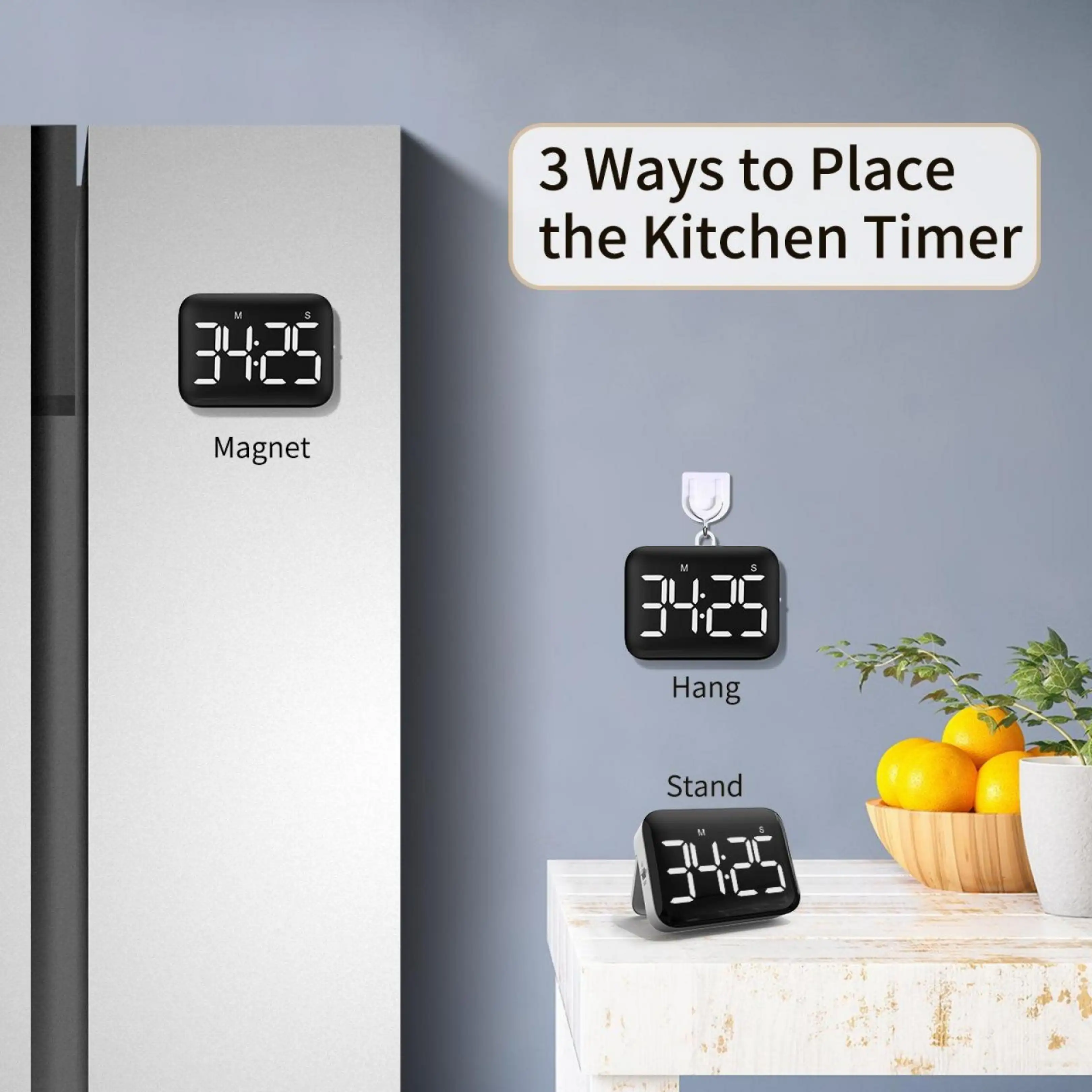 Ein digitaler Küchentimer gezeigt auf drei Arten: magnetisch, hängend und stehend.