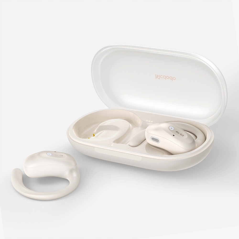 Auricolari wireless open-ear color crema e custodia di ricarica.