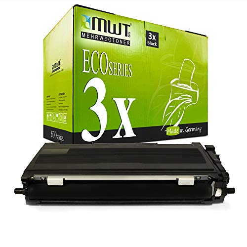 Eine schwarze Tonerpatrone liegt vor einer grünen Produktverpackung der Marke MWT EcoSeries.