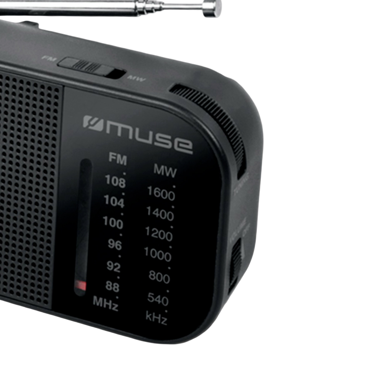 Una radio portatile Muse nera con scale di frequenza FM e MW.