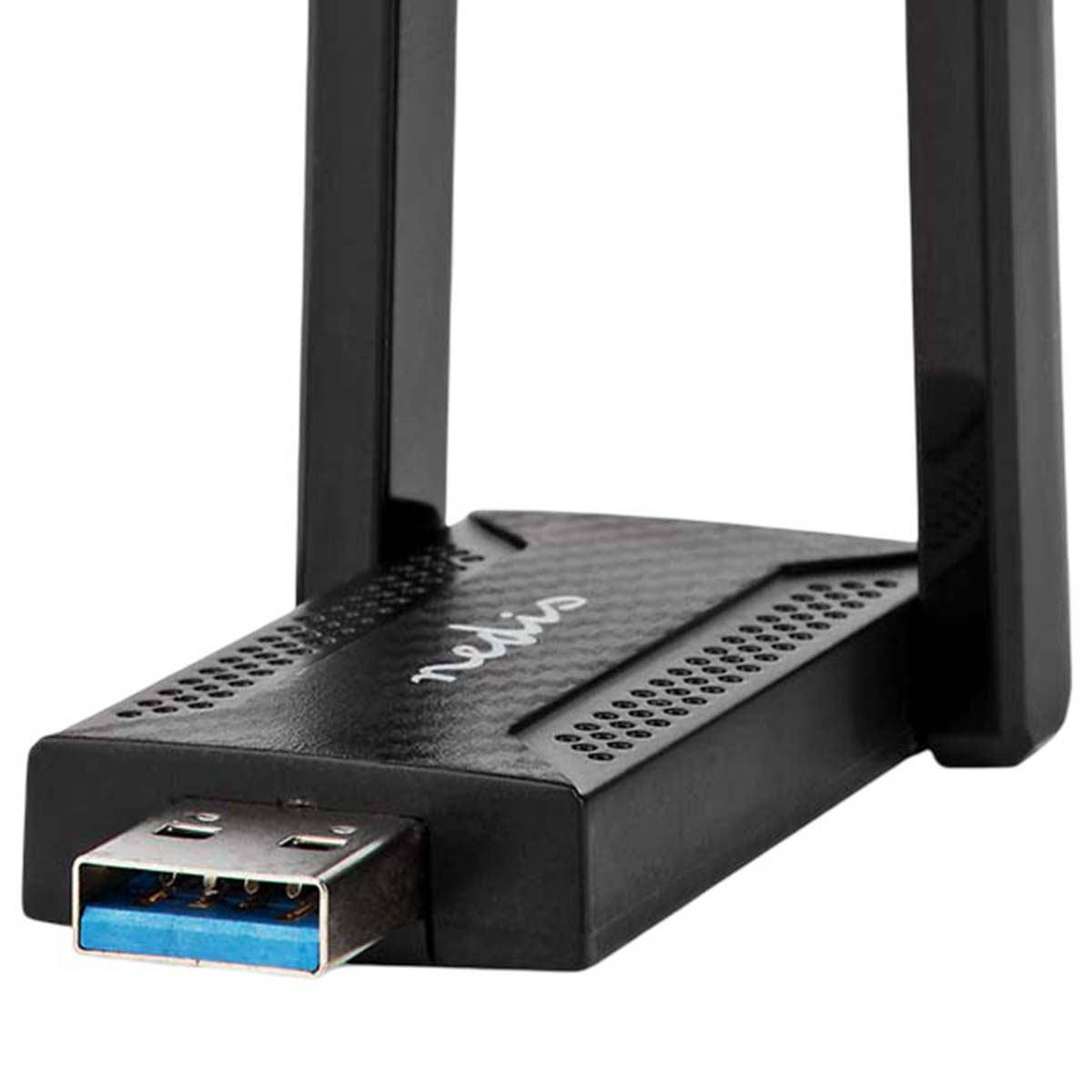 Ein schwarzer USB-WLAN-Adapter mit zwei Antennen und einem blauen USB-Anschluss vor weißem Hintergrund.