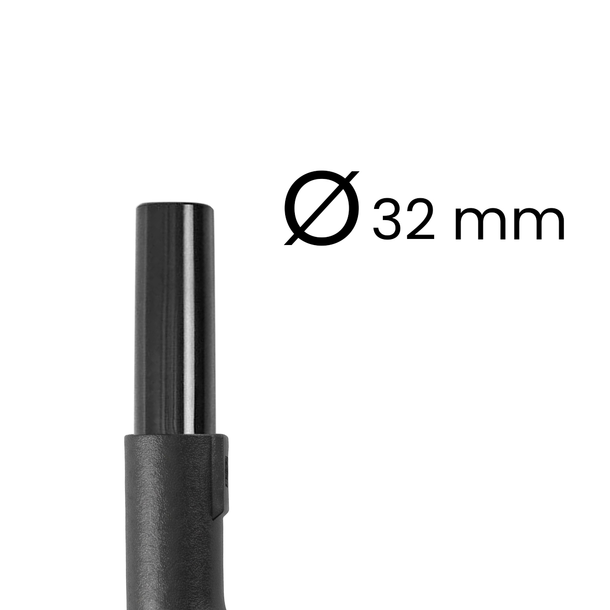 Tube noir brillant d'un diamètre de 32 mm sur fond blanc.