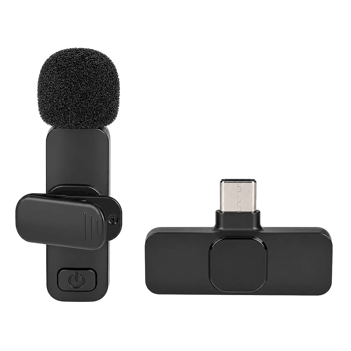 Un microfono lavalier wireless nero con ricevitore e connettore USB-C su sfondo bianco.