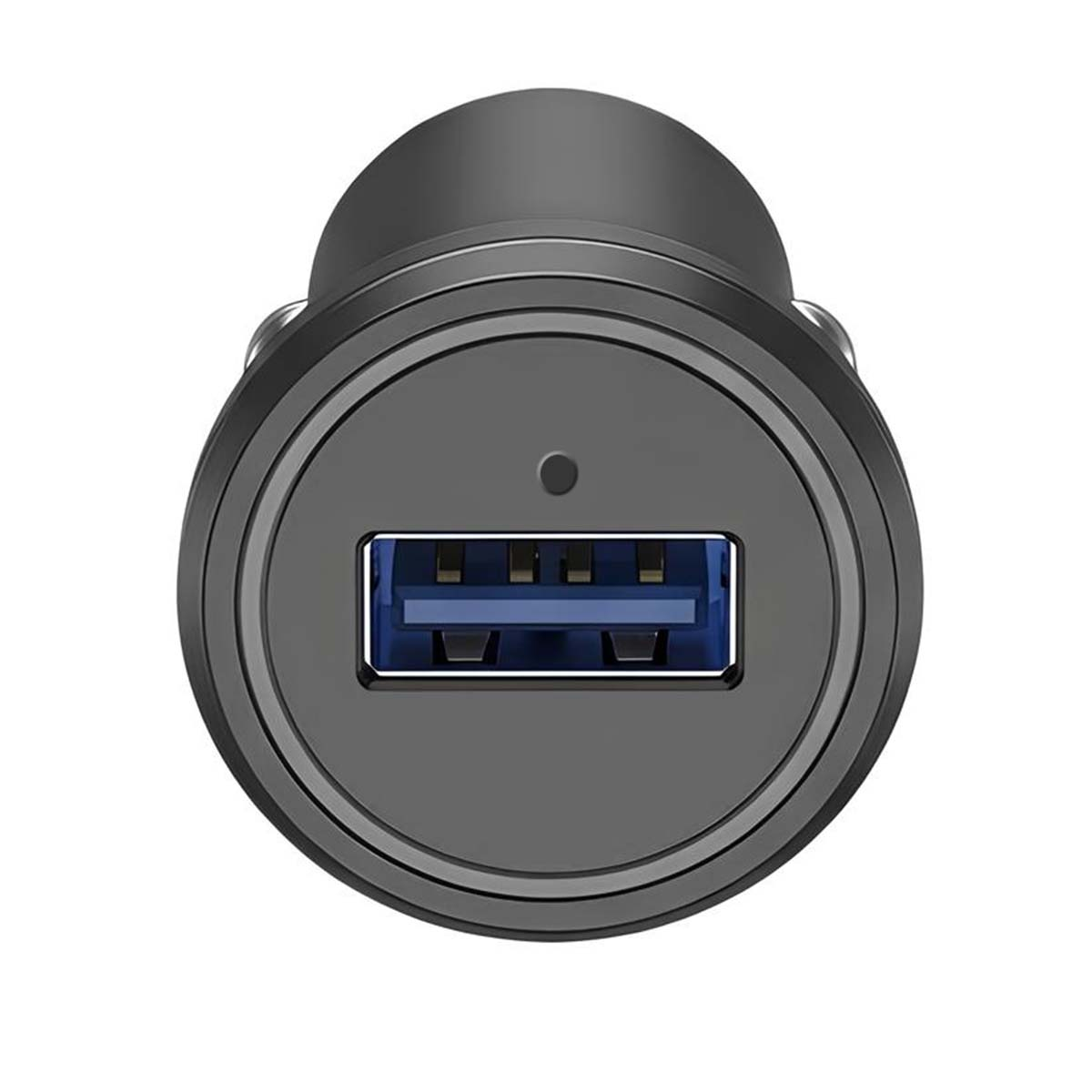 Un caricabatterie per auto USB nero con una porta USB blu e una piccola spia luminosa su sfondo bianco.