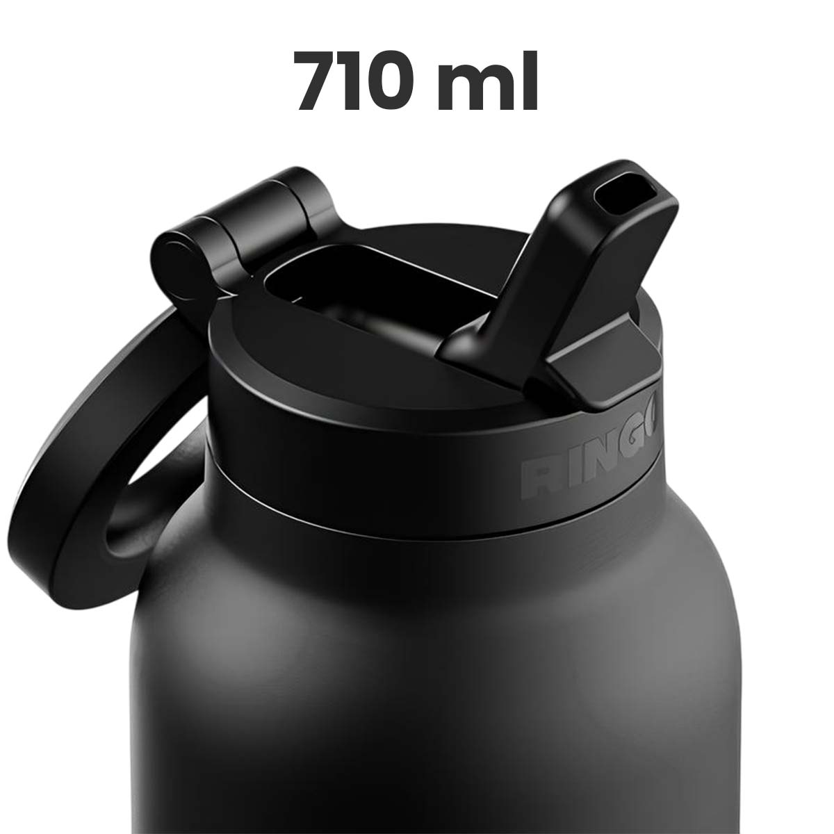 Botella de agua negra de 710 ml con boquilla abierta y asa de transporte sobre fondo blanco.